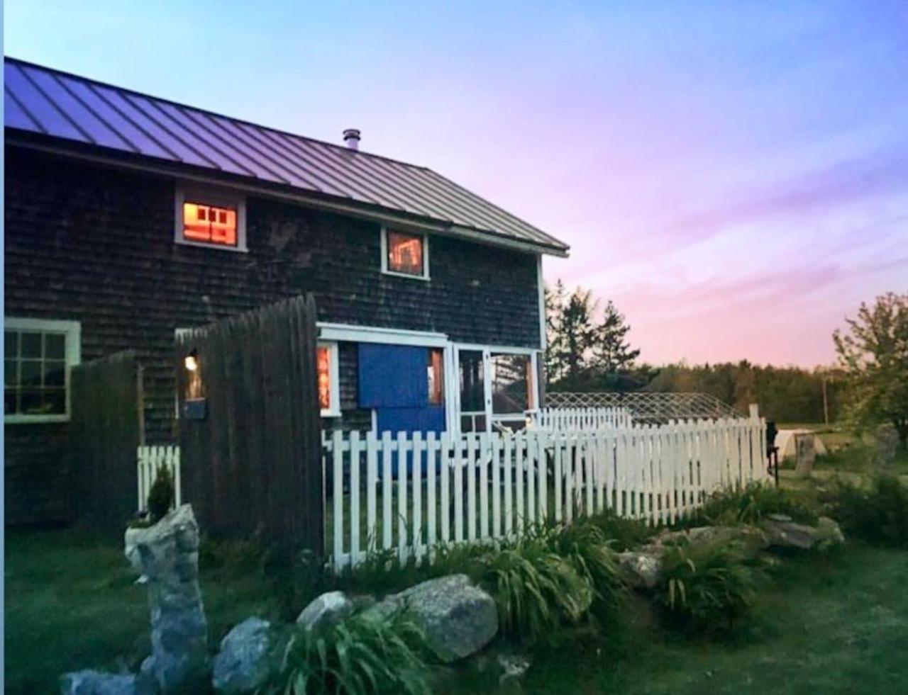 Tapley Farm Charming Barn at Salt Water Farm