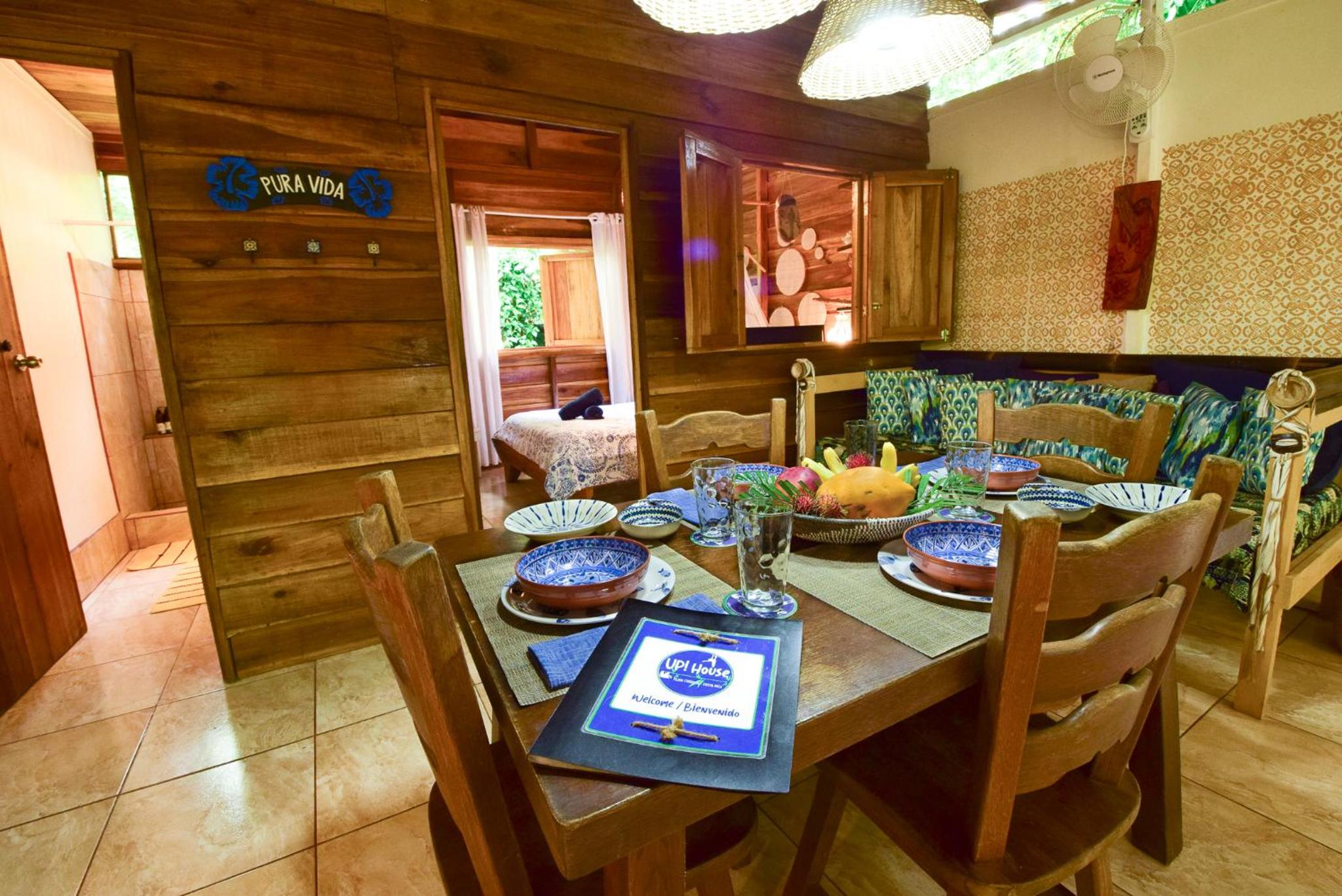 Up! House ~ Charming and cozy ~ 4 guests in Playa Chiquita