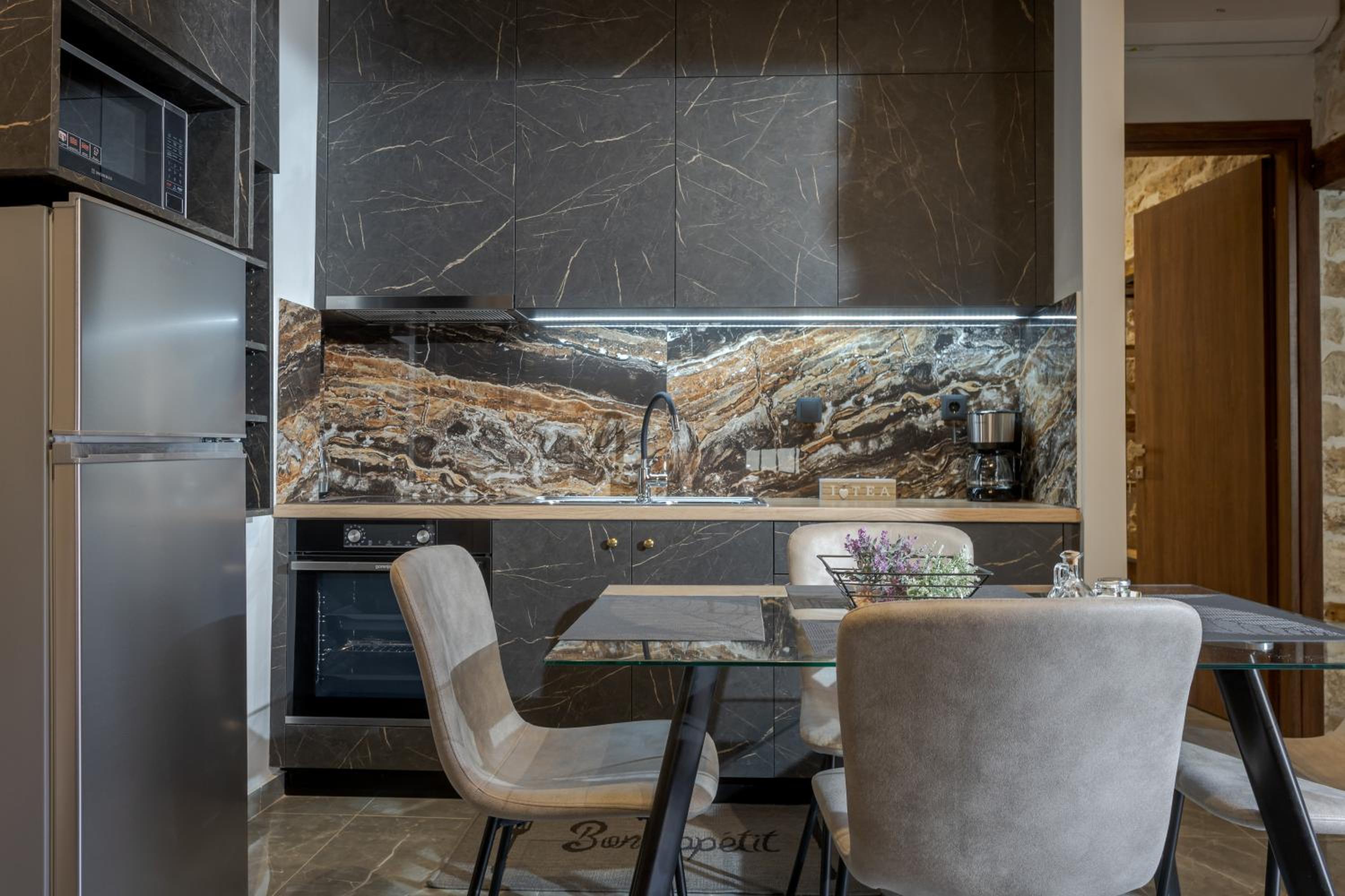 Anassa 12 Luxury Group Apartment photo 5