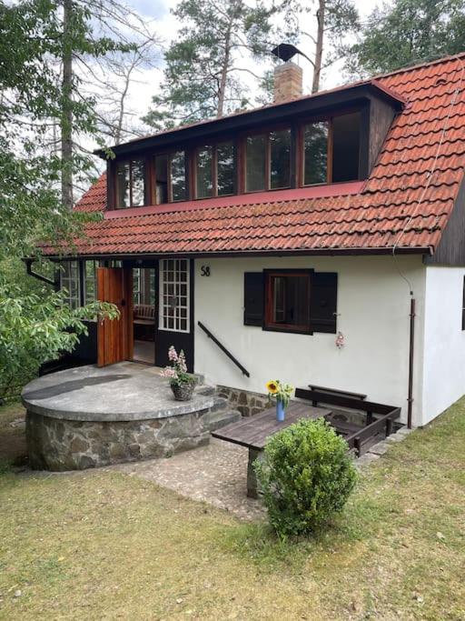 Chata nad řekou Otavou