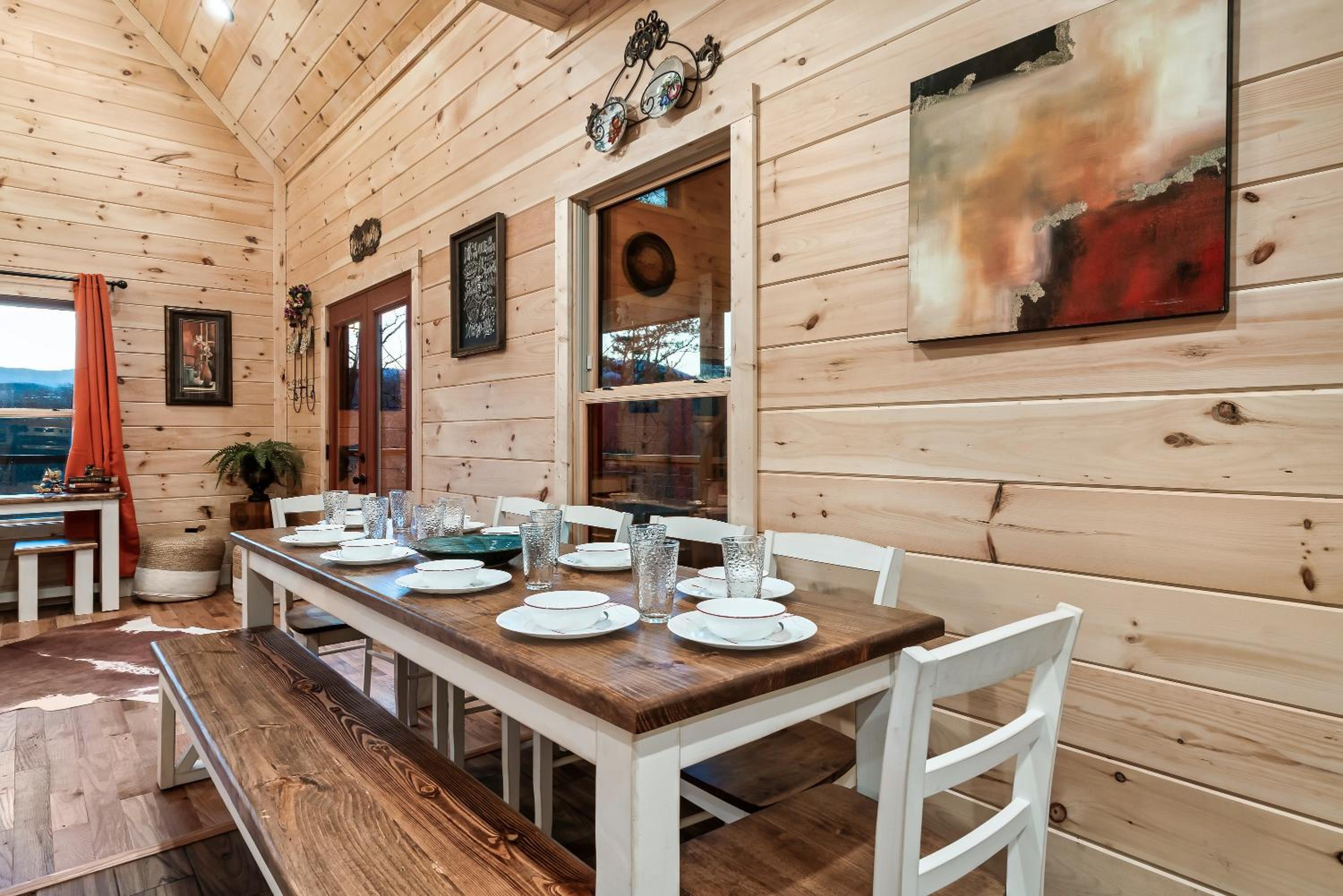 Smoky Mountain Cabin Hot Tub, Fire Pit & Games