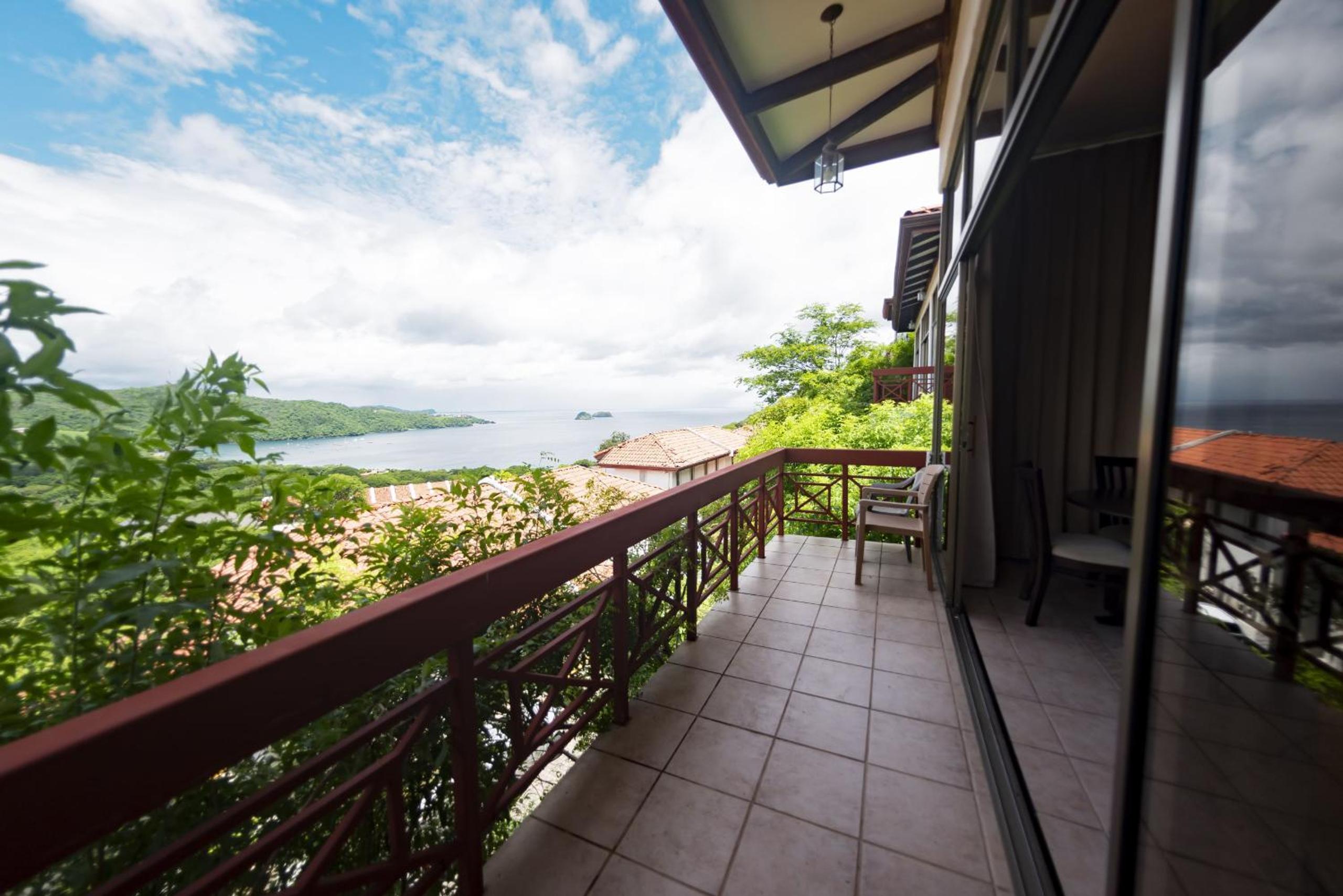 Ocean and Mountain View Villa