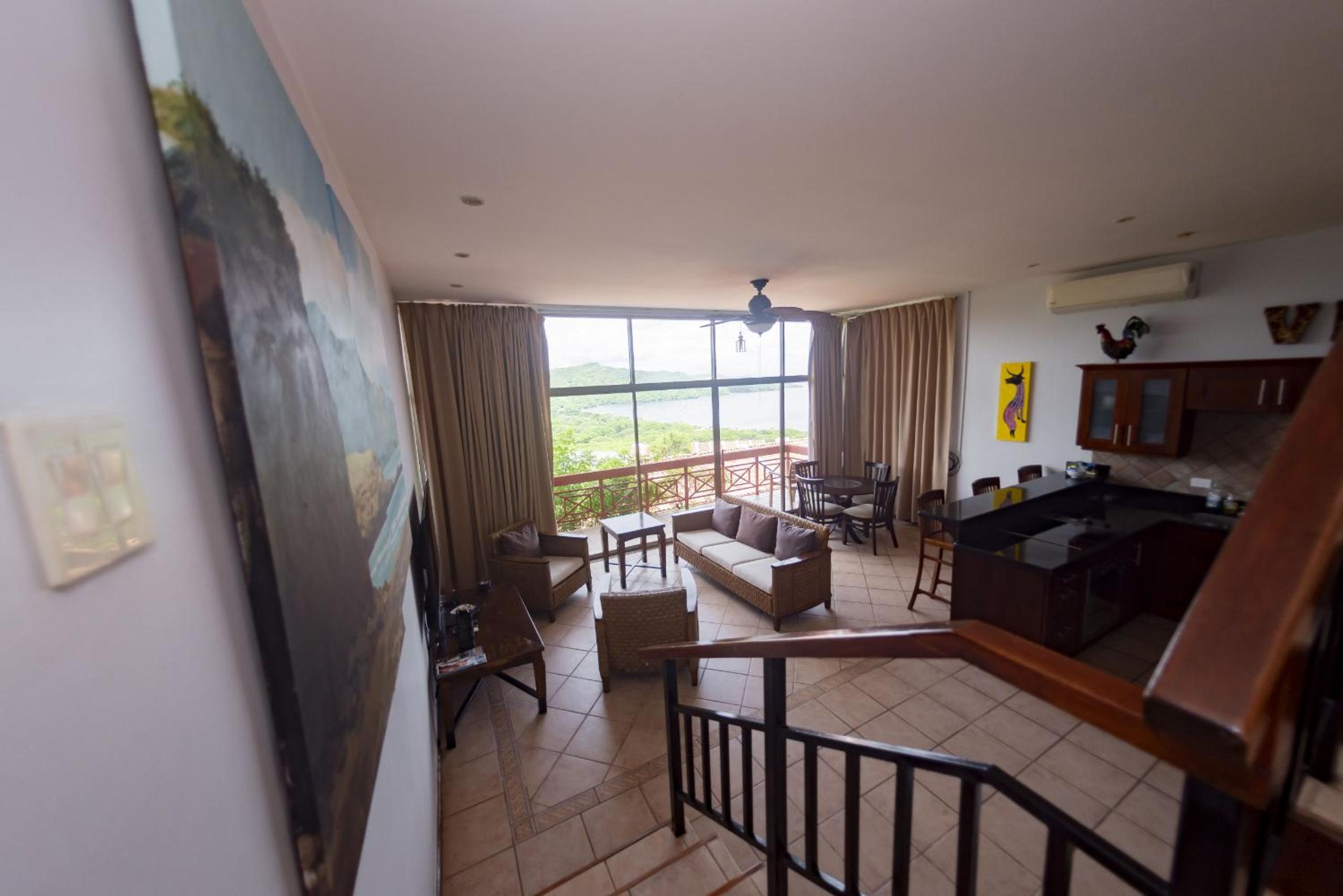 Ocean and Mountain View Villa