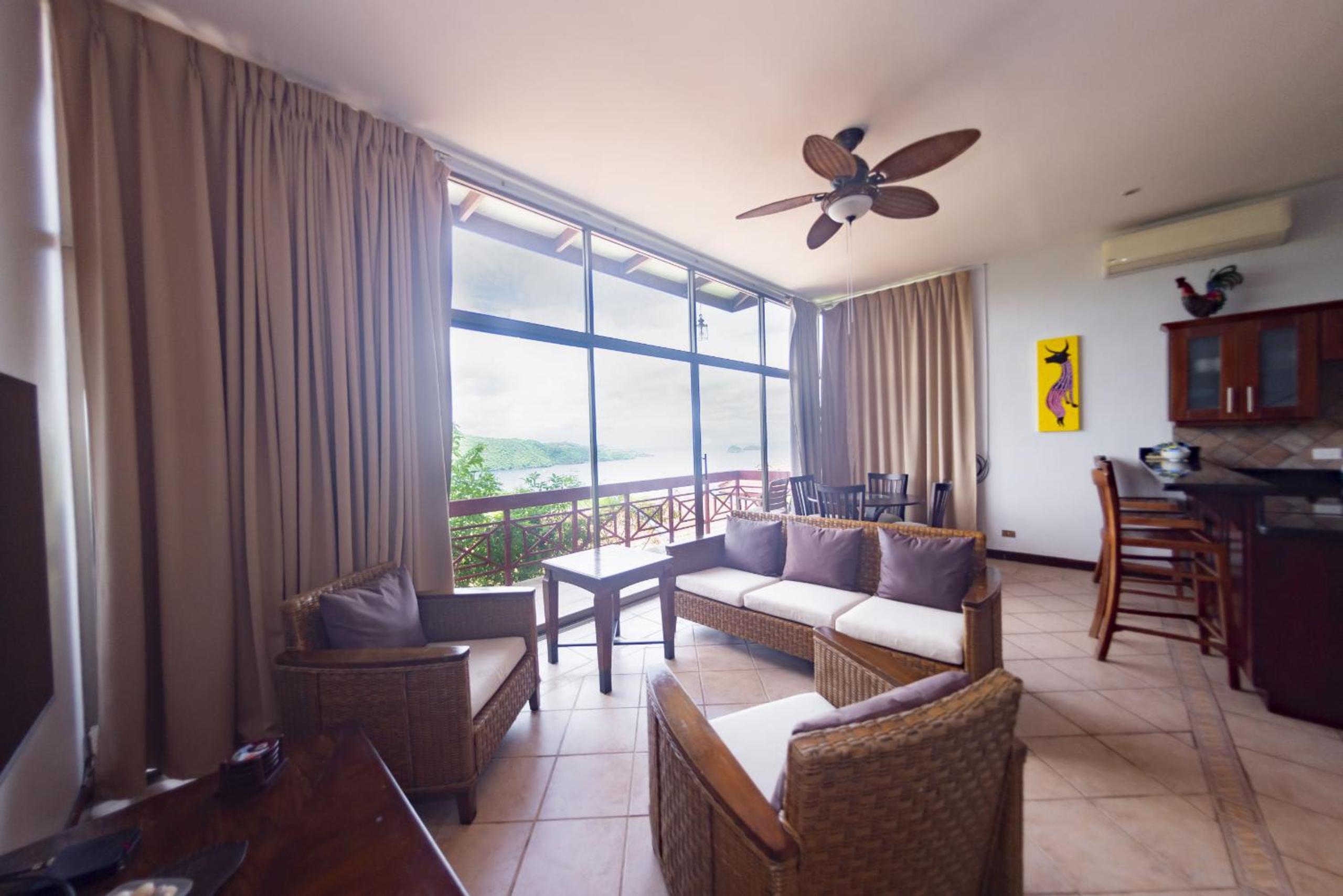 Ocean and Mountain View Villa