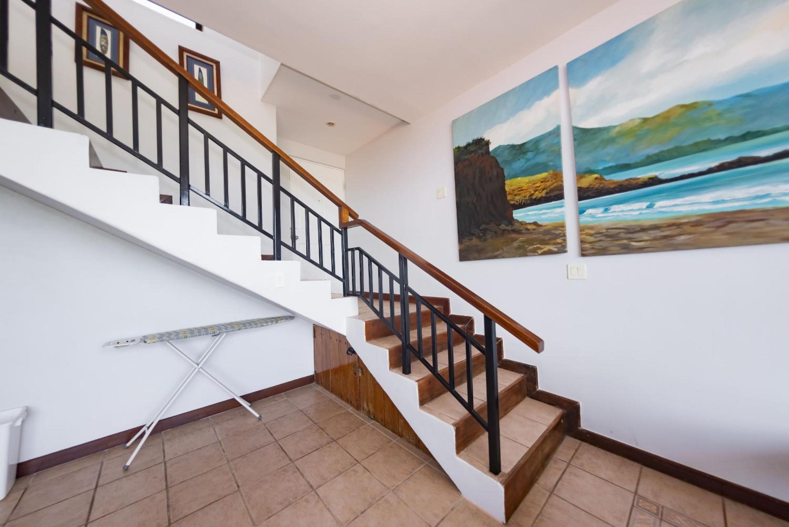 Ocean and Mountain View Villa