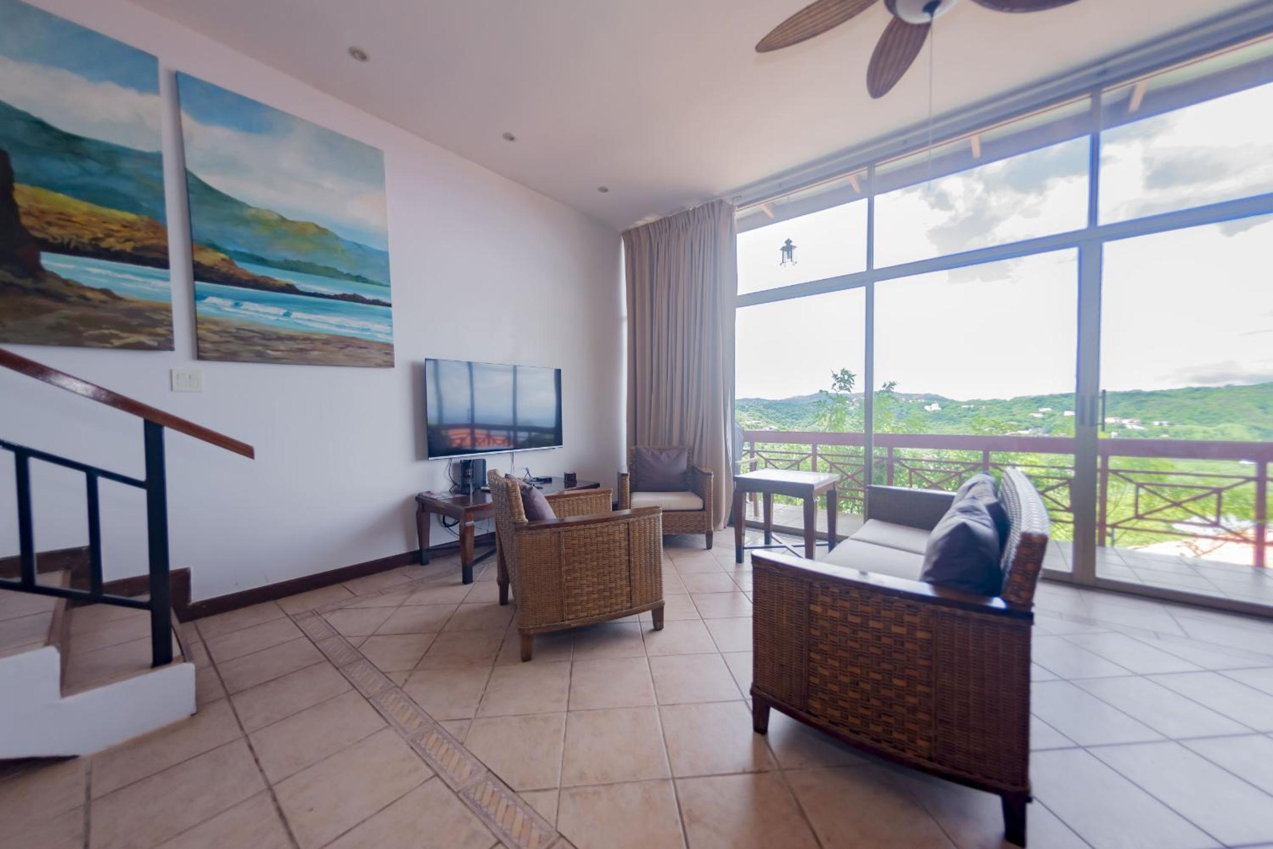 Ocean and Mountain View Villa