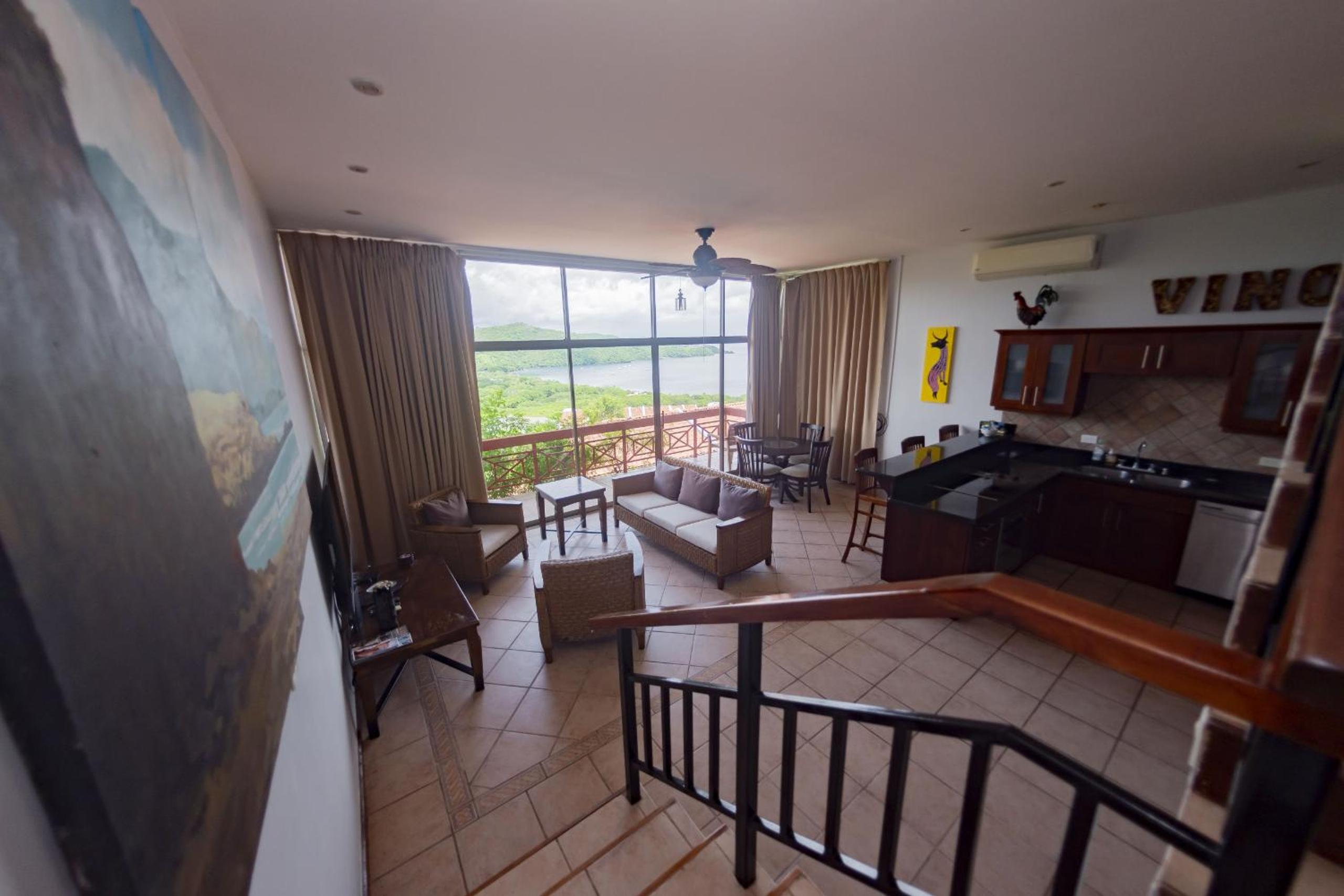 Ocean and Mountain View Villa
