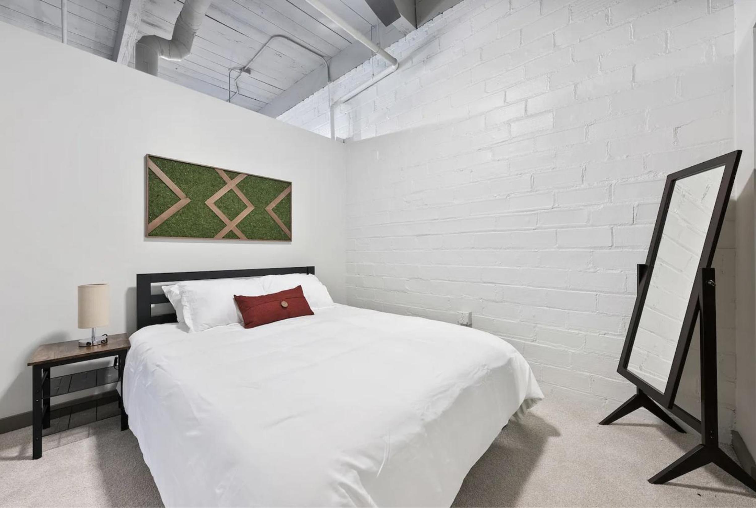 2125 Superior Living