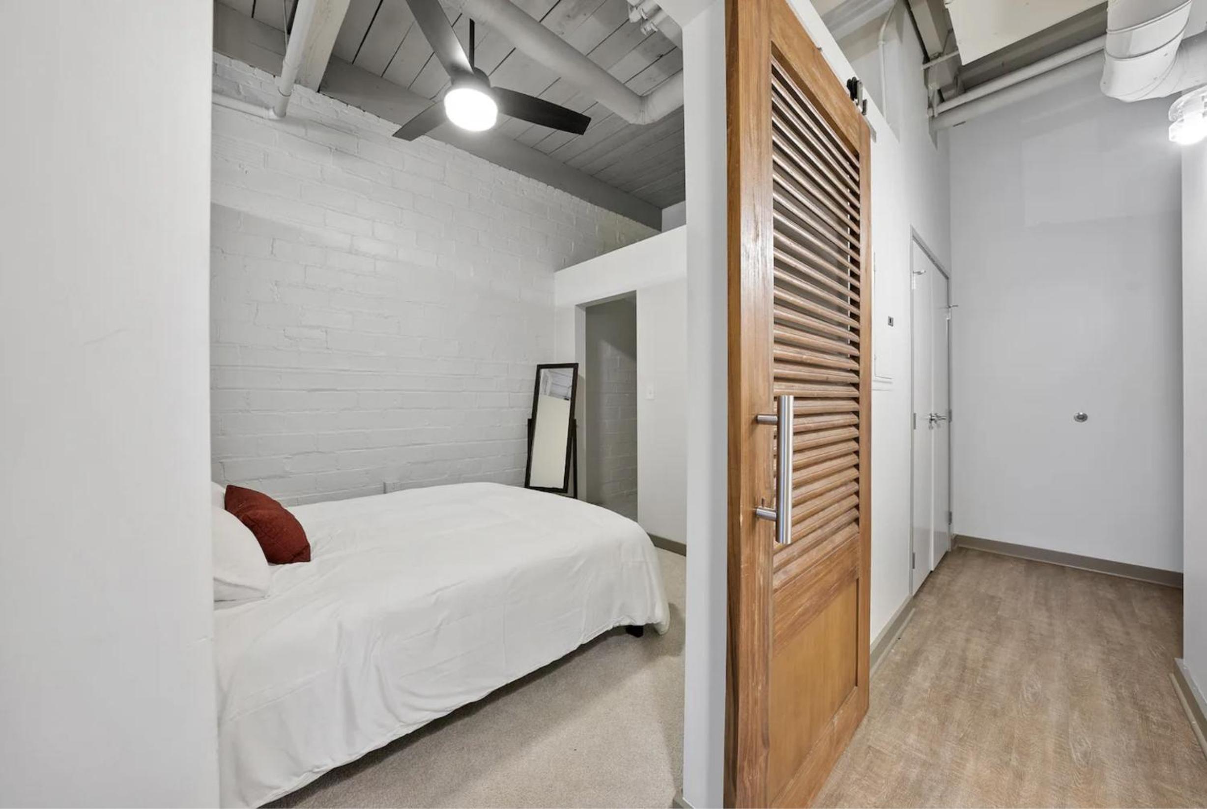 2125 Superior Living