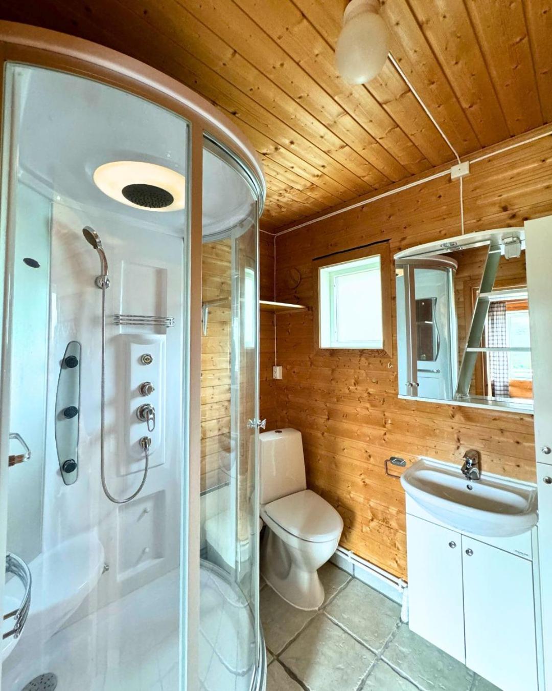 Polar Skaidi Cabin