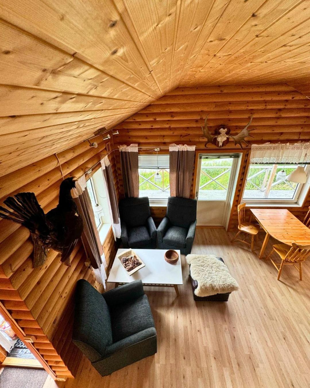 Polar Skaidi Cabin