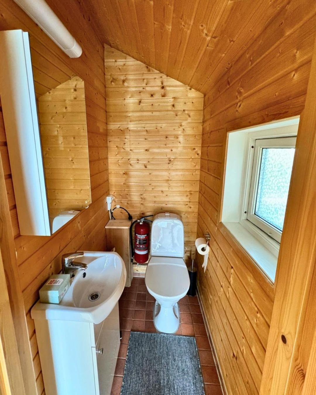 Polar Skaidi Cabin