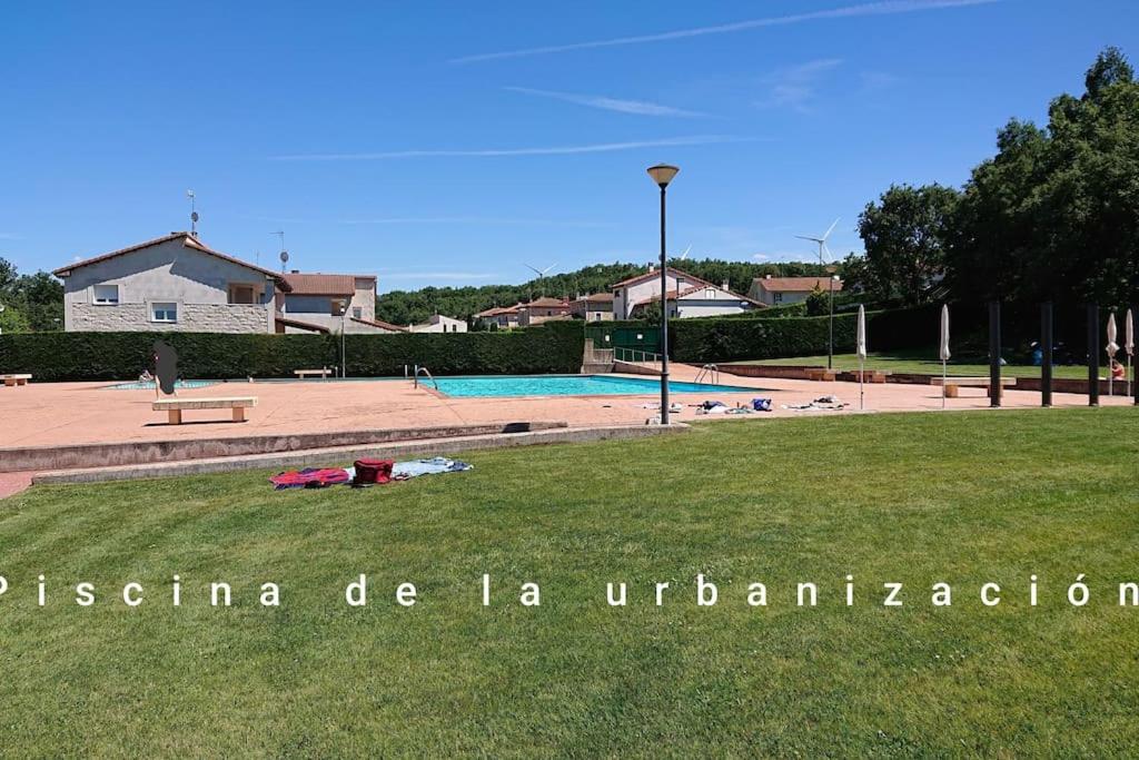 Casa tranquila con Jardin