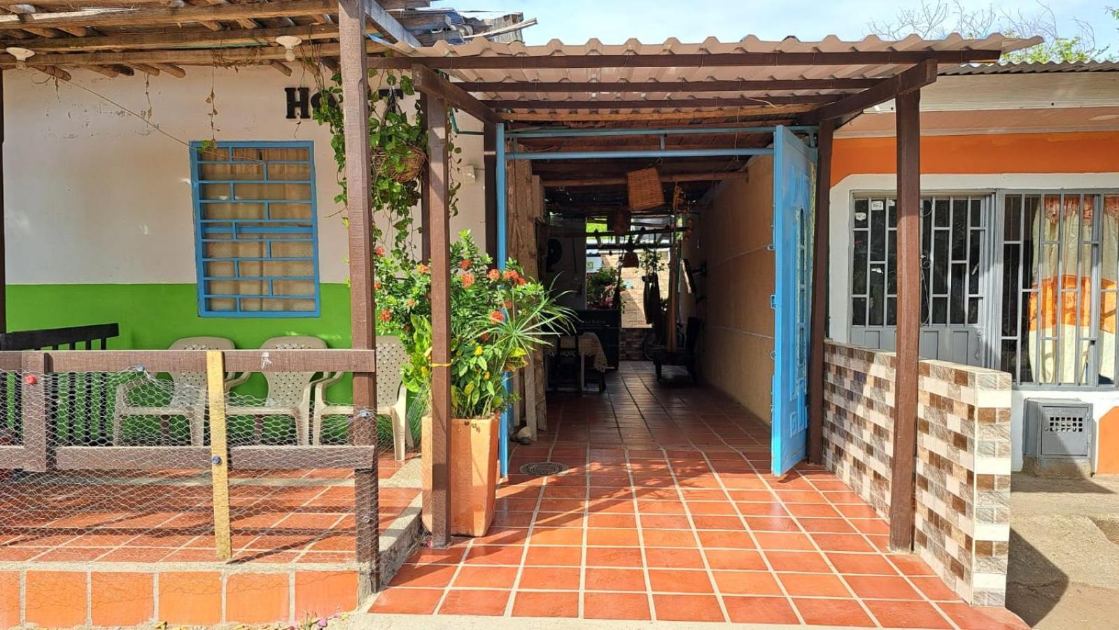 Hostal ROLLED