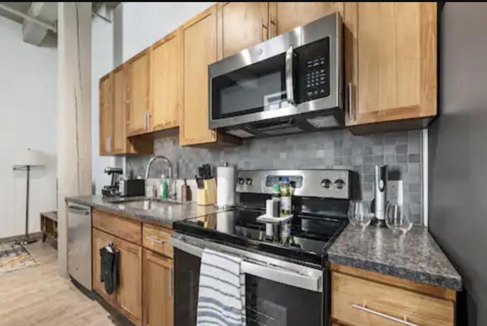 2125 Superior Living