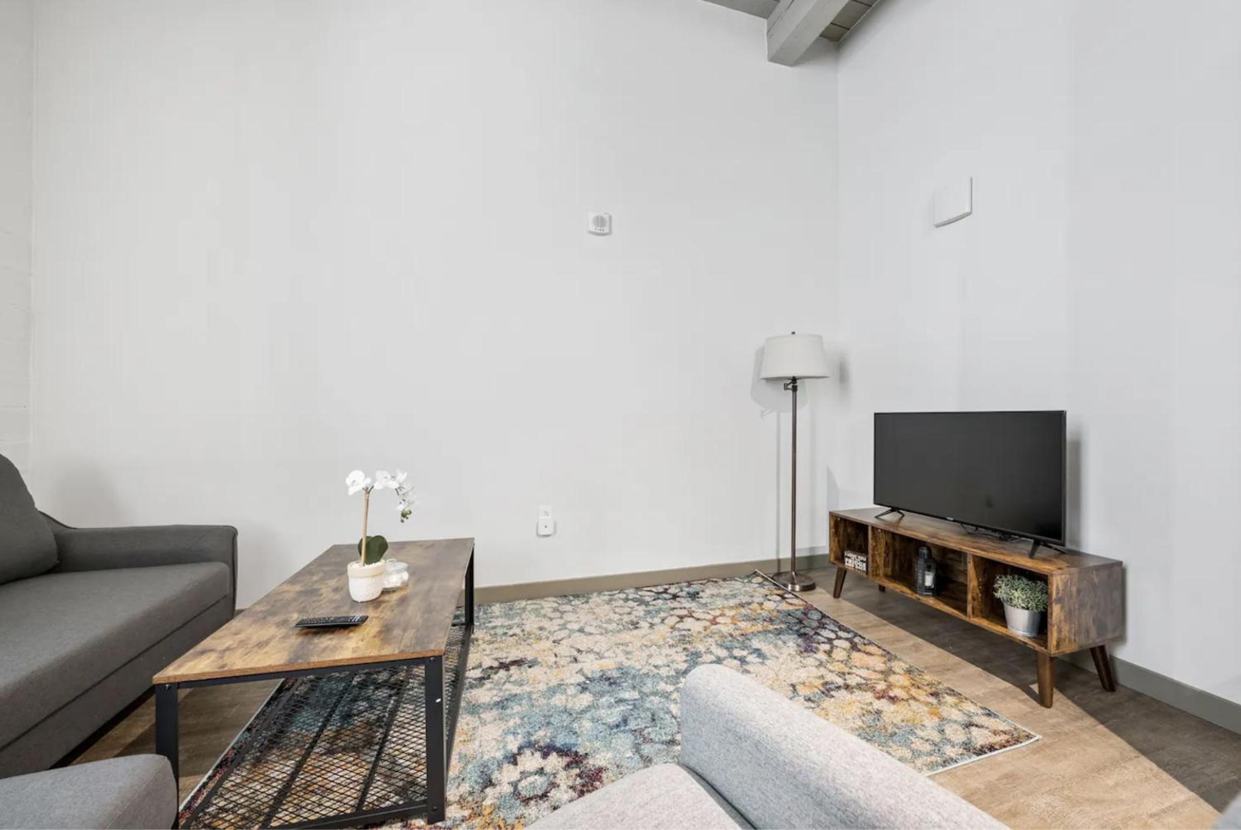 2125 Superior Living
