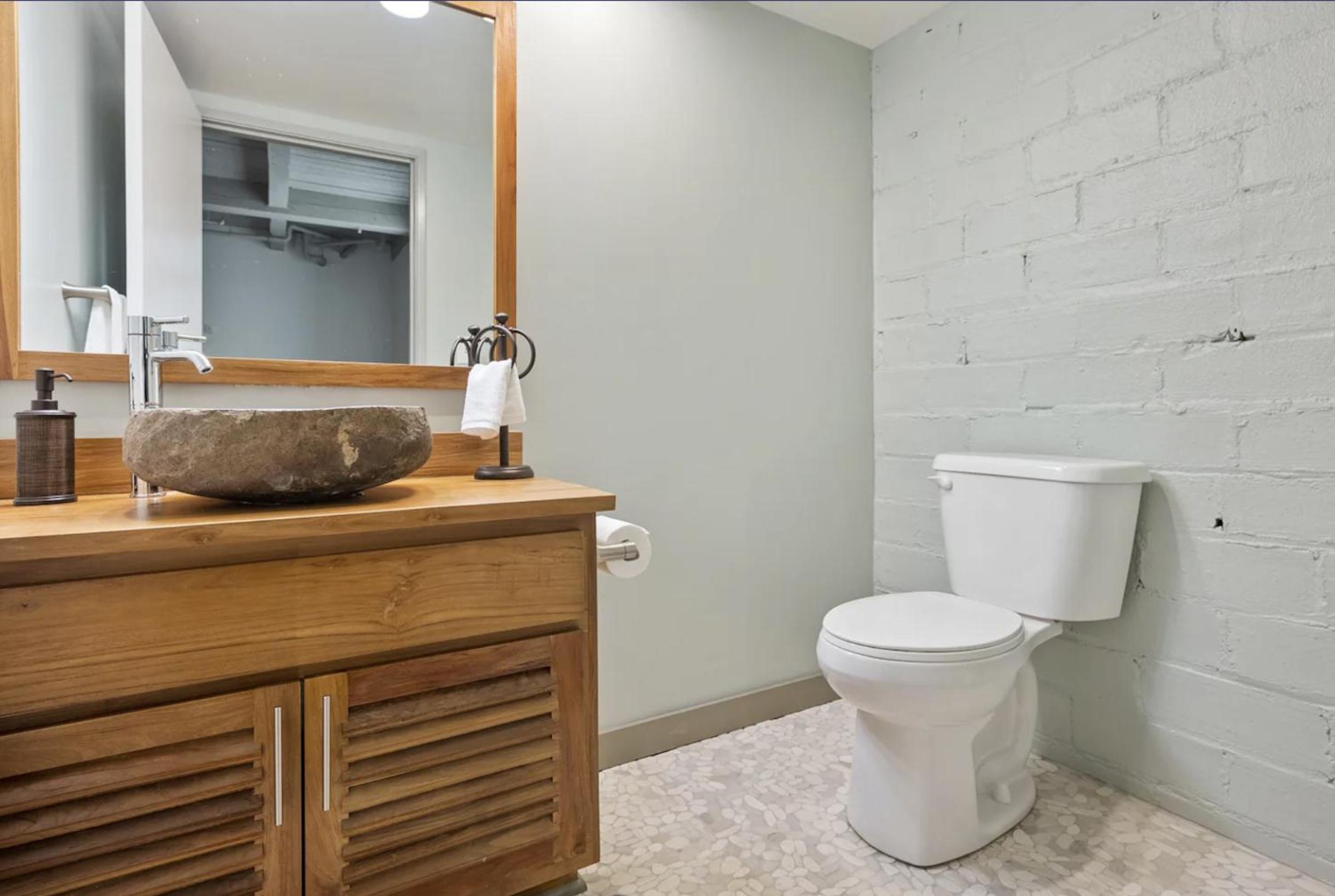 2125 Superior Living