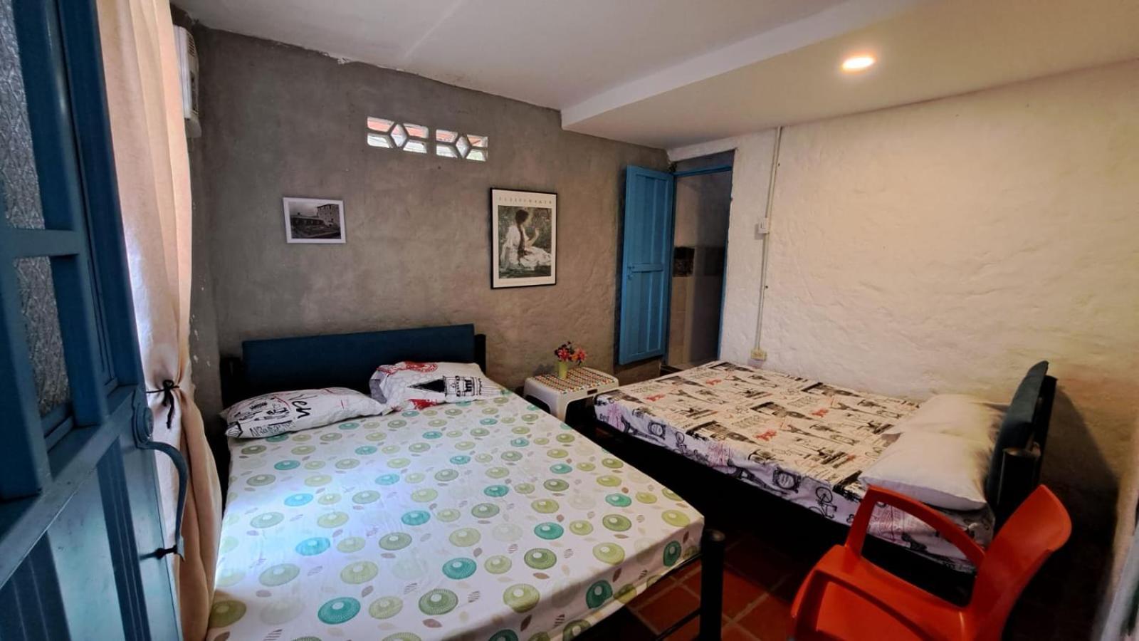 Hostal ROLLED