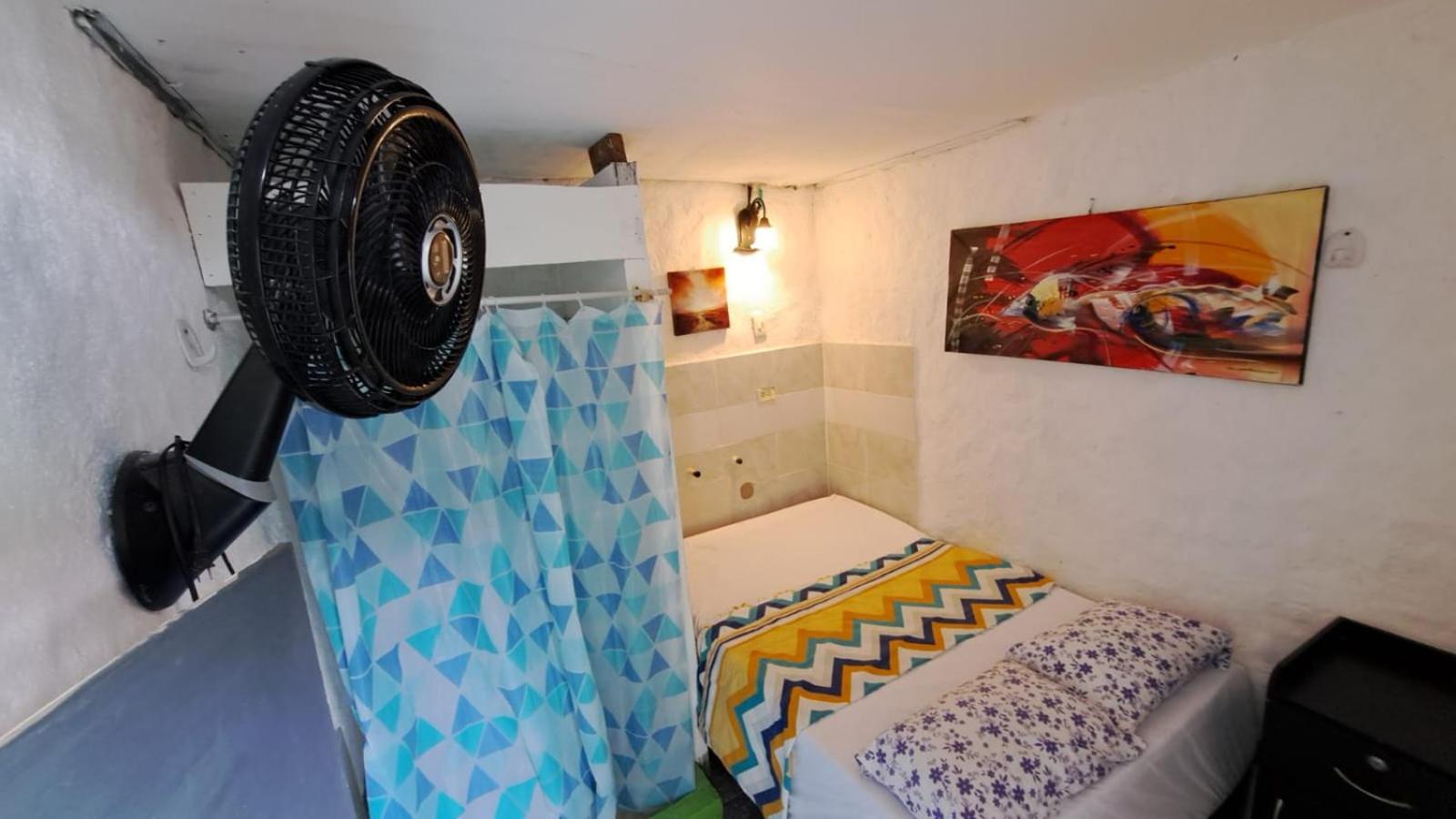 Hostal ROLLED