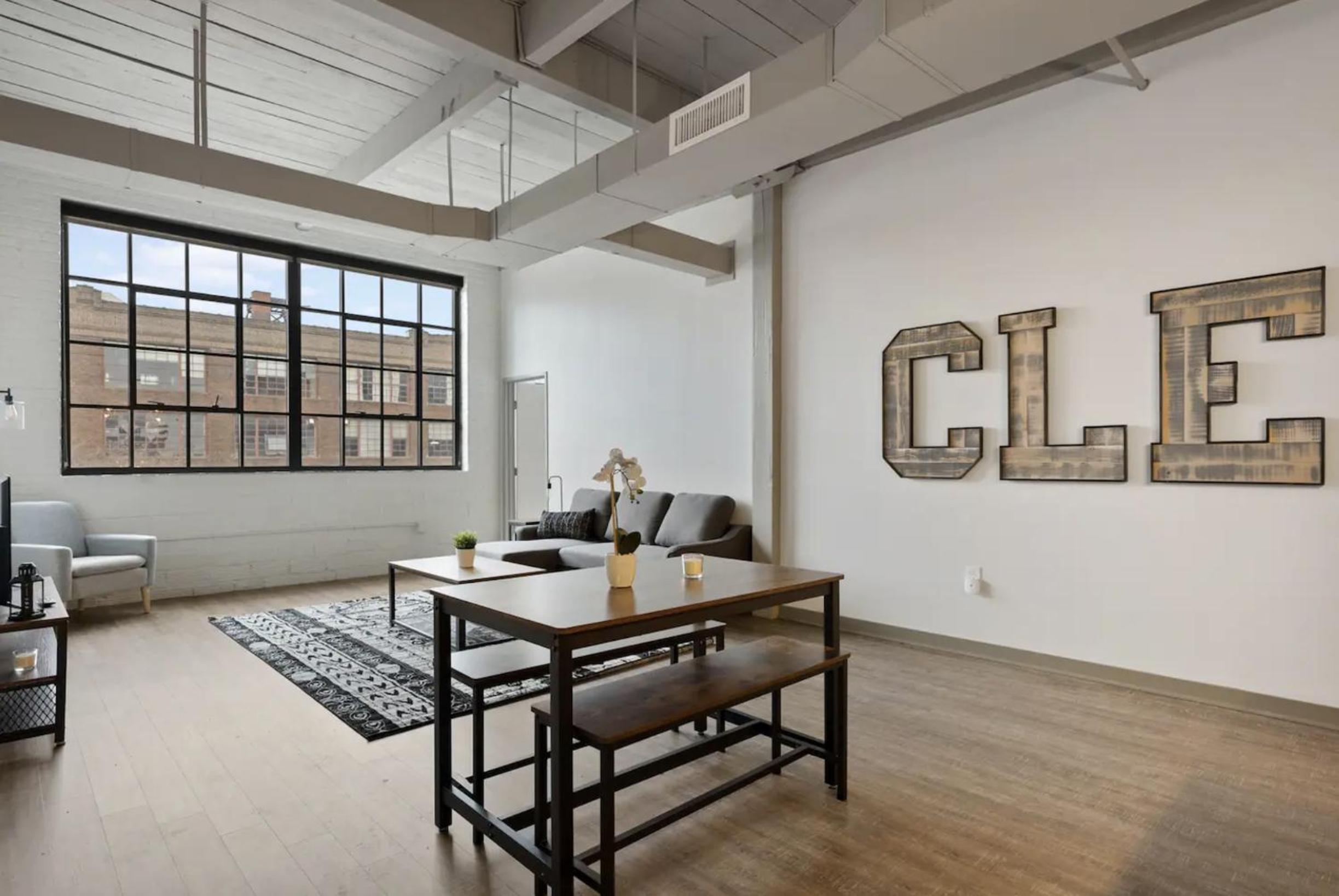 2125 Superior Living