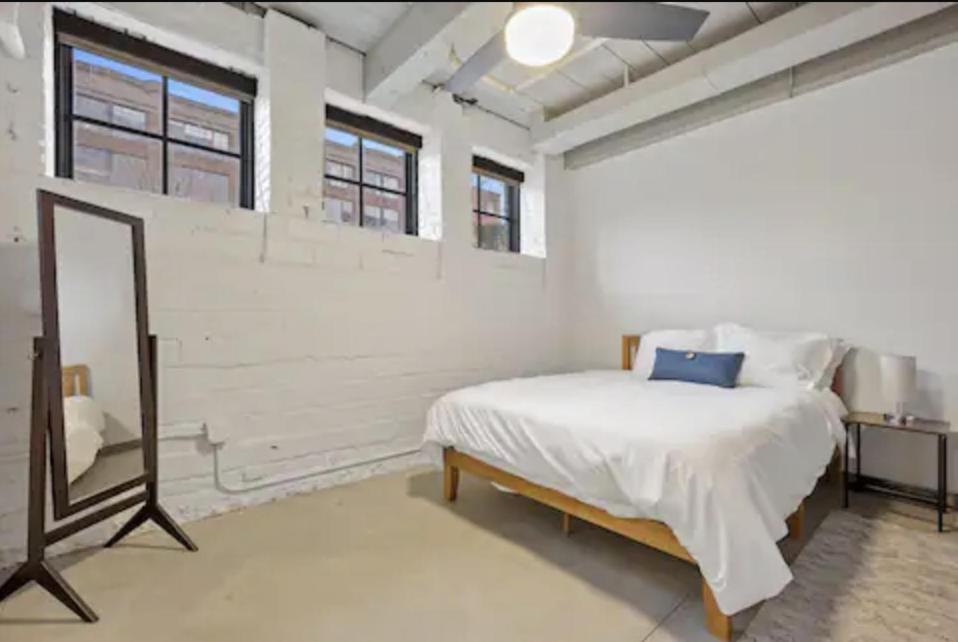 2125 Superior Living