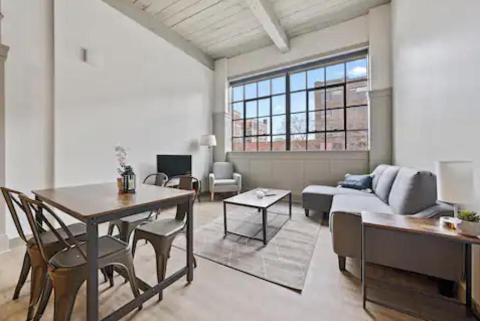 2125 Superior Living