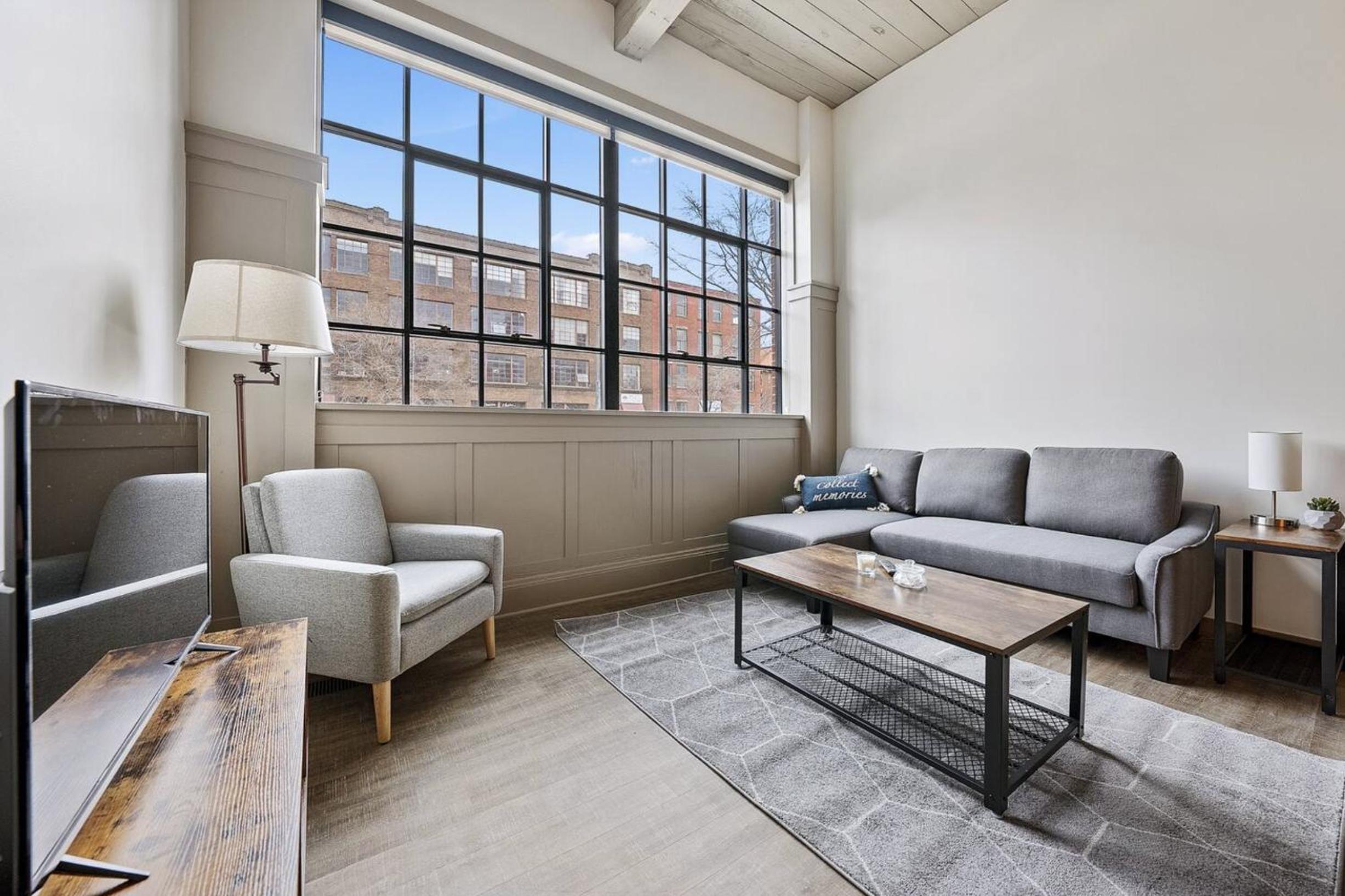 2125 Superior Living