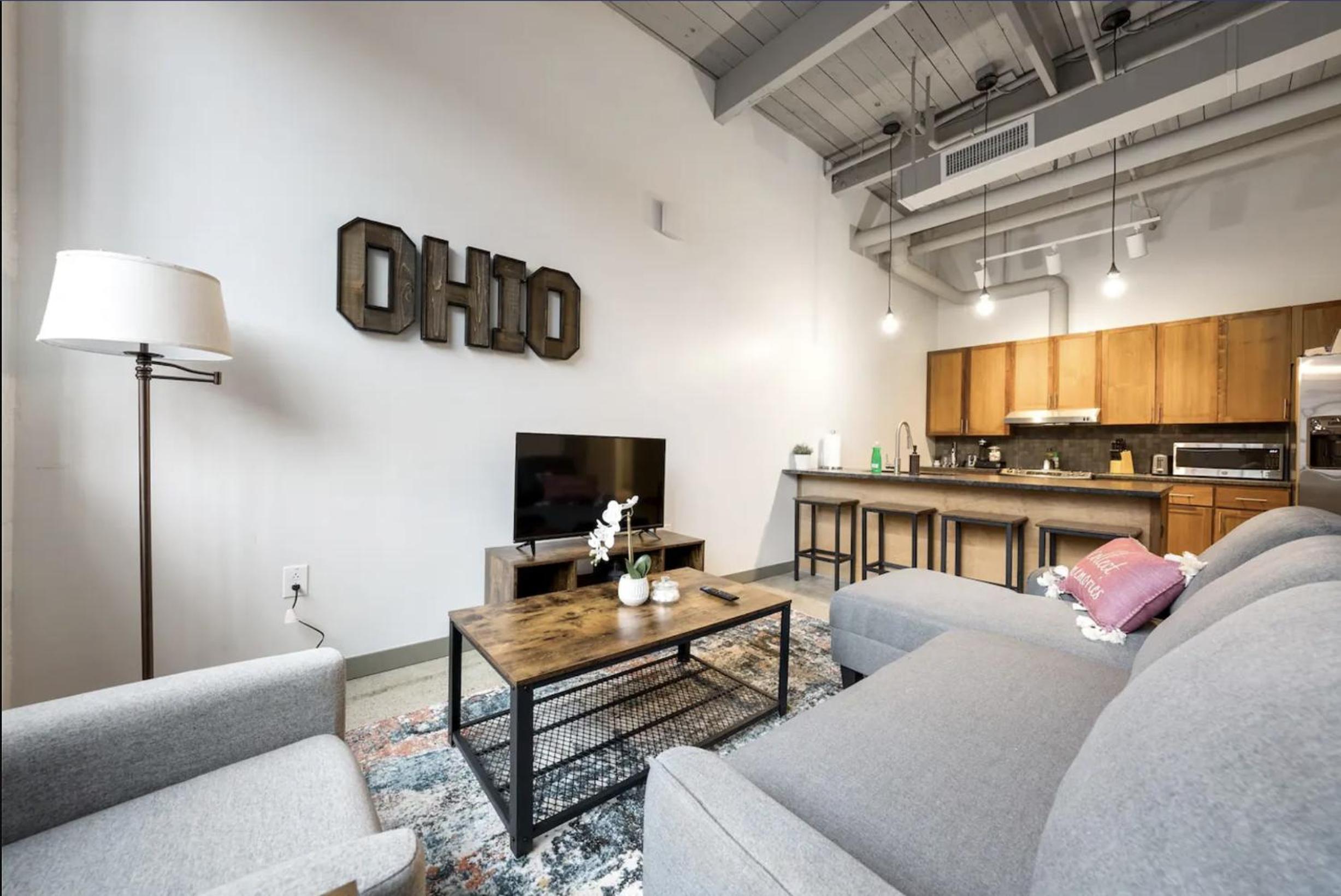 2125 Superior Living
