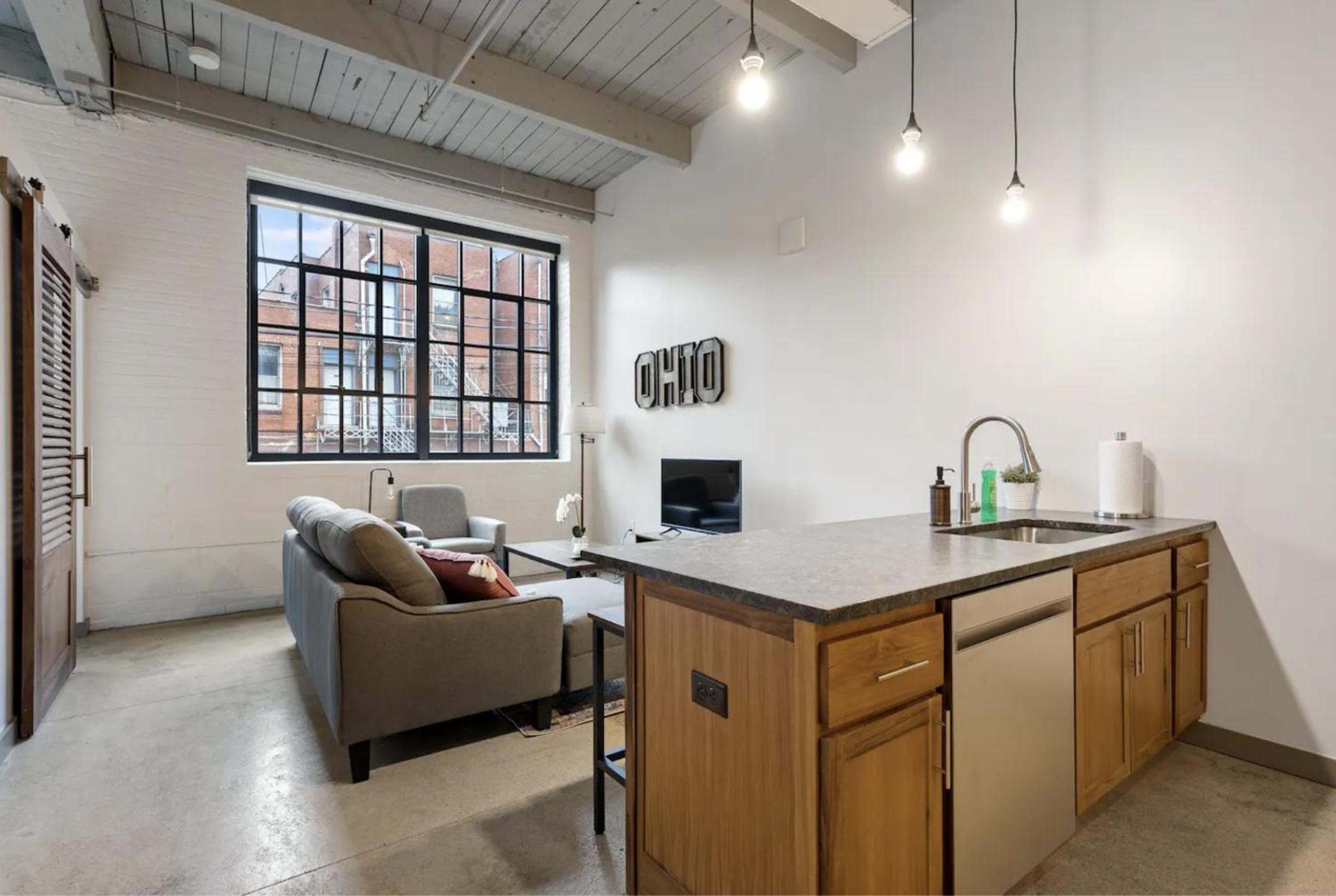 2125 Superior Living