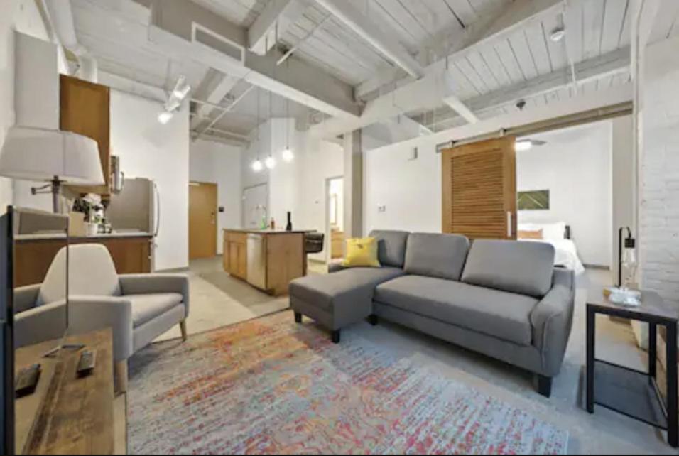 2125 Superior Living