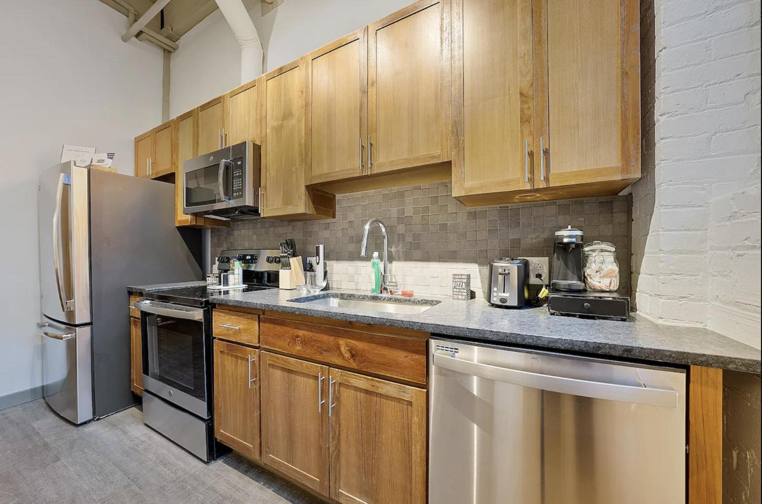 2125 Superior Living