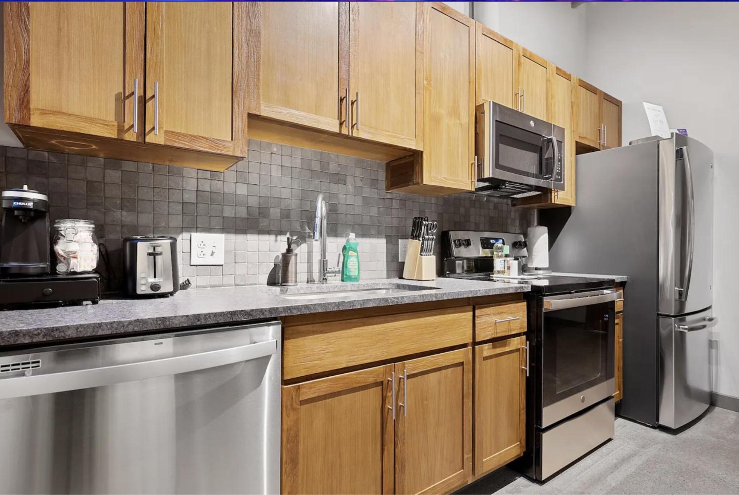 2125 Superior Living