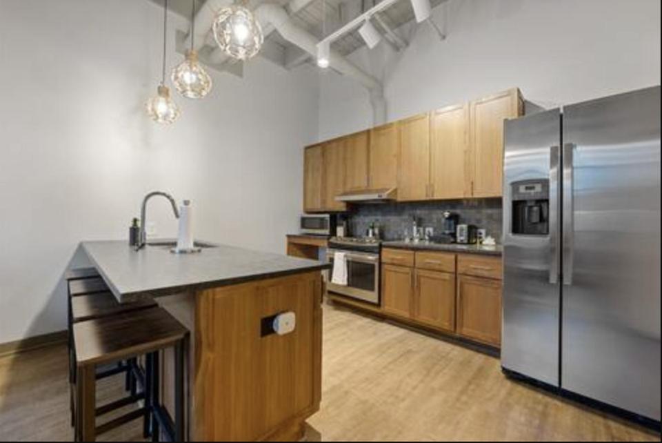 2125 Superior Living