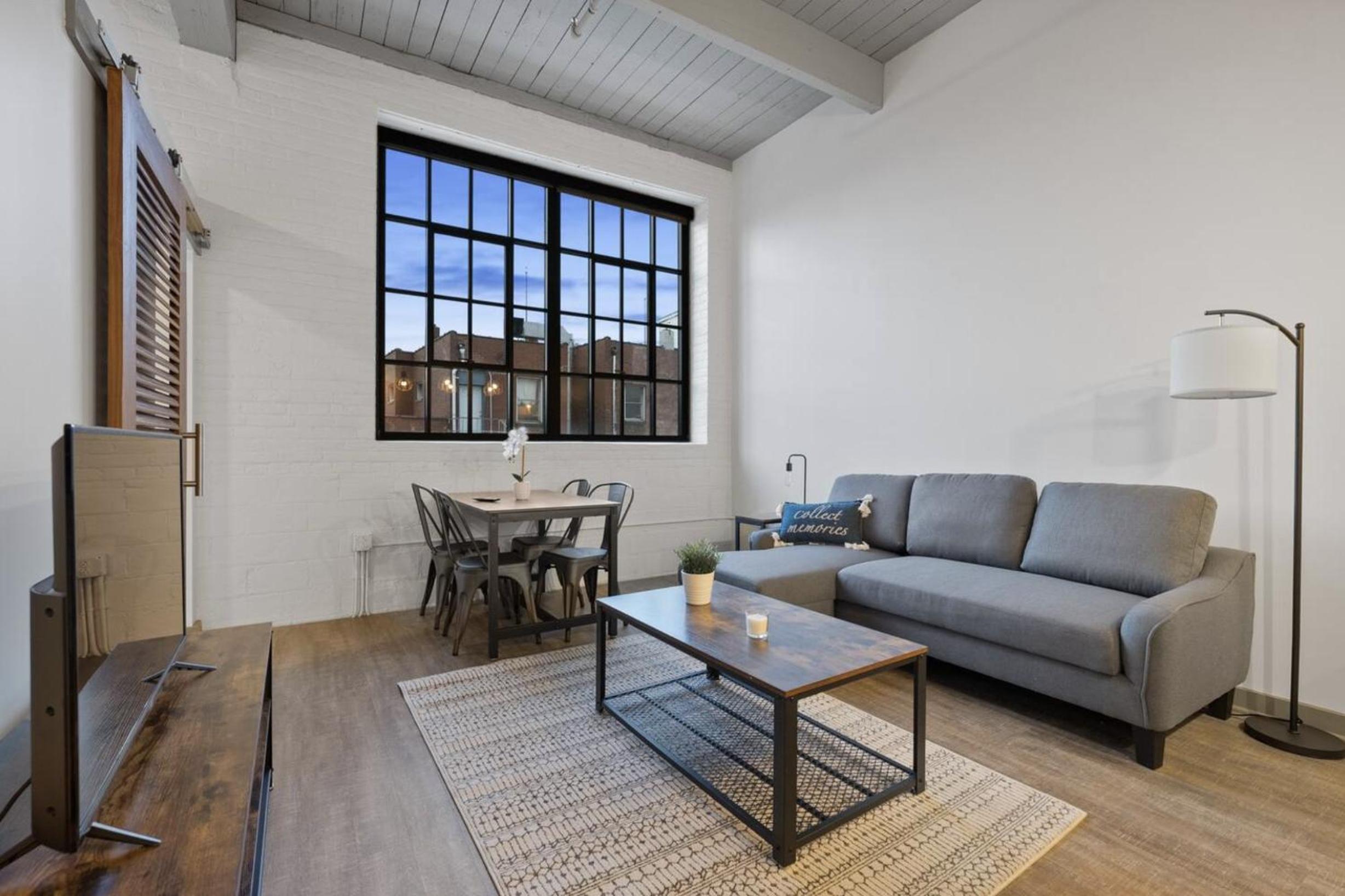 2125 Superior Living