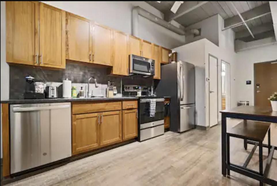 2125 Superior Living