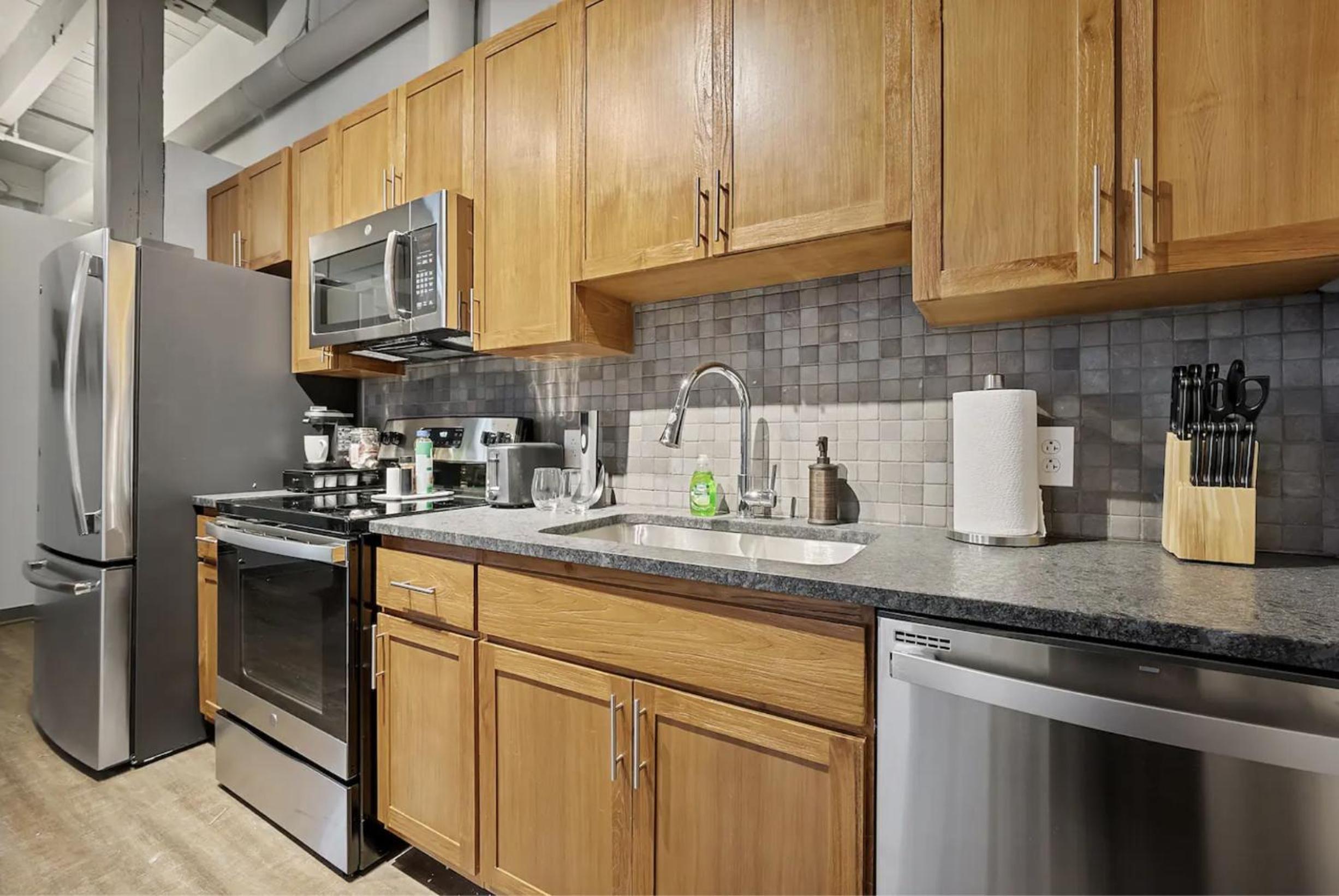 2125 Superior Living