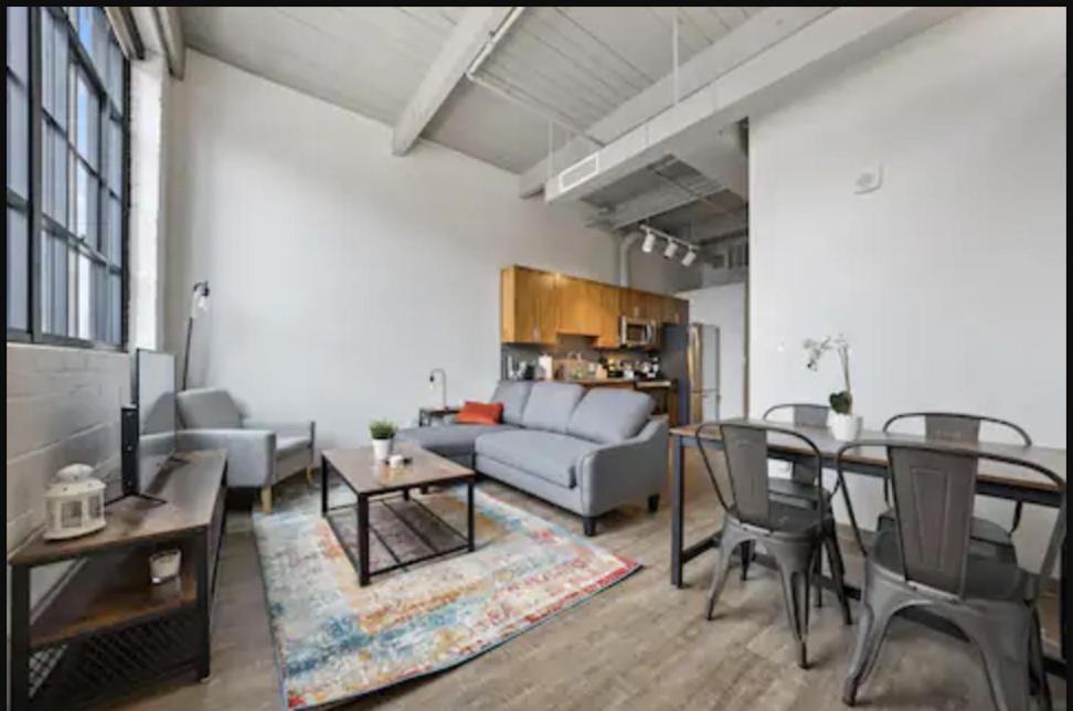 2125 Superior Living