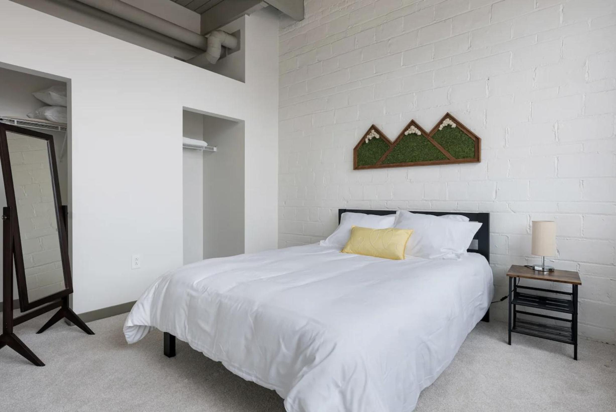 2125 Superior Living