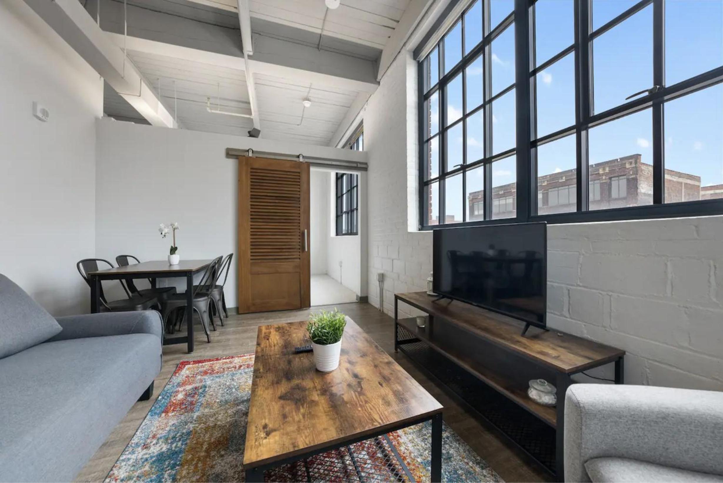 2125 Superior Living