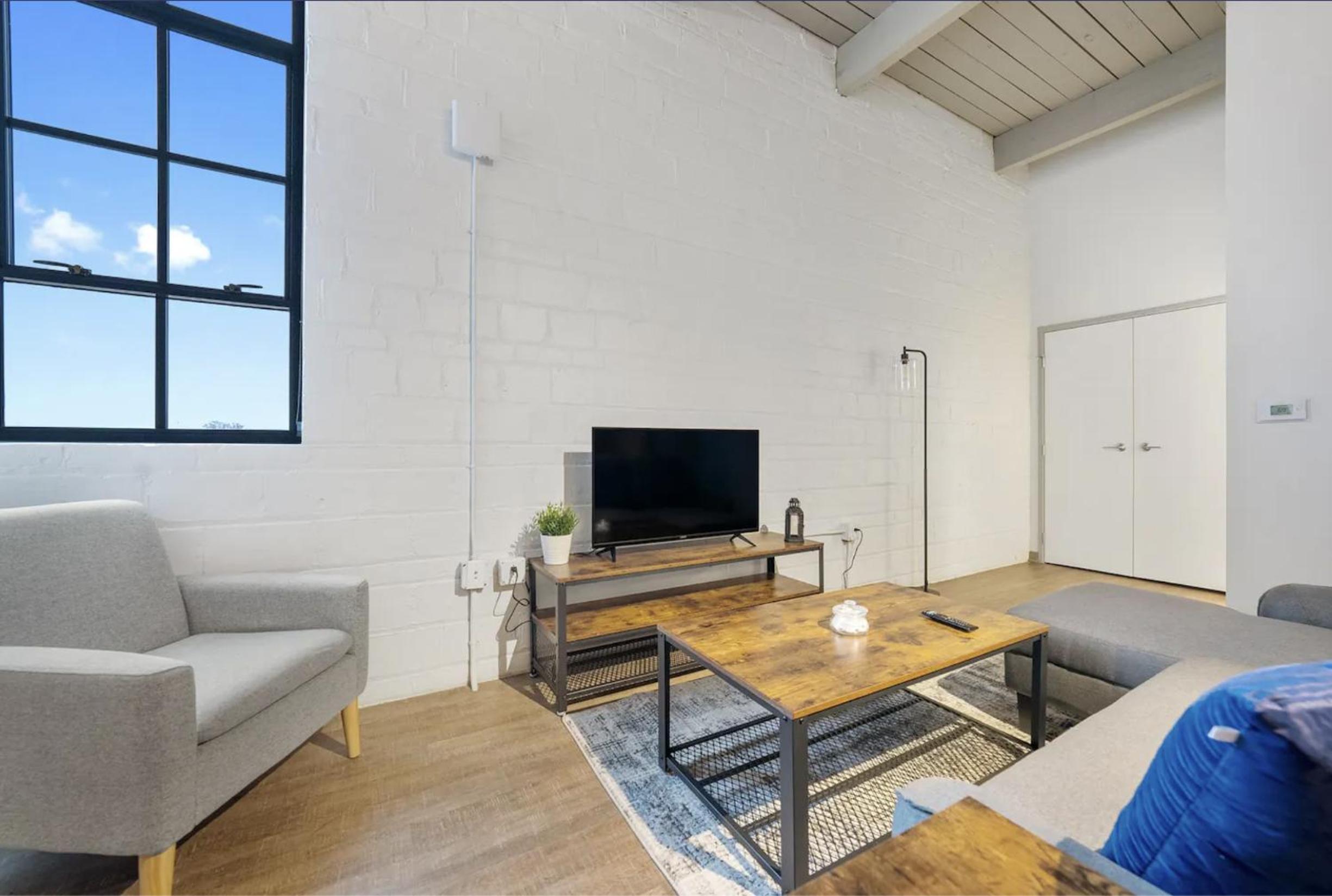 2125 Superior Living