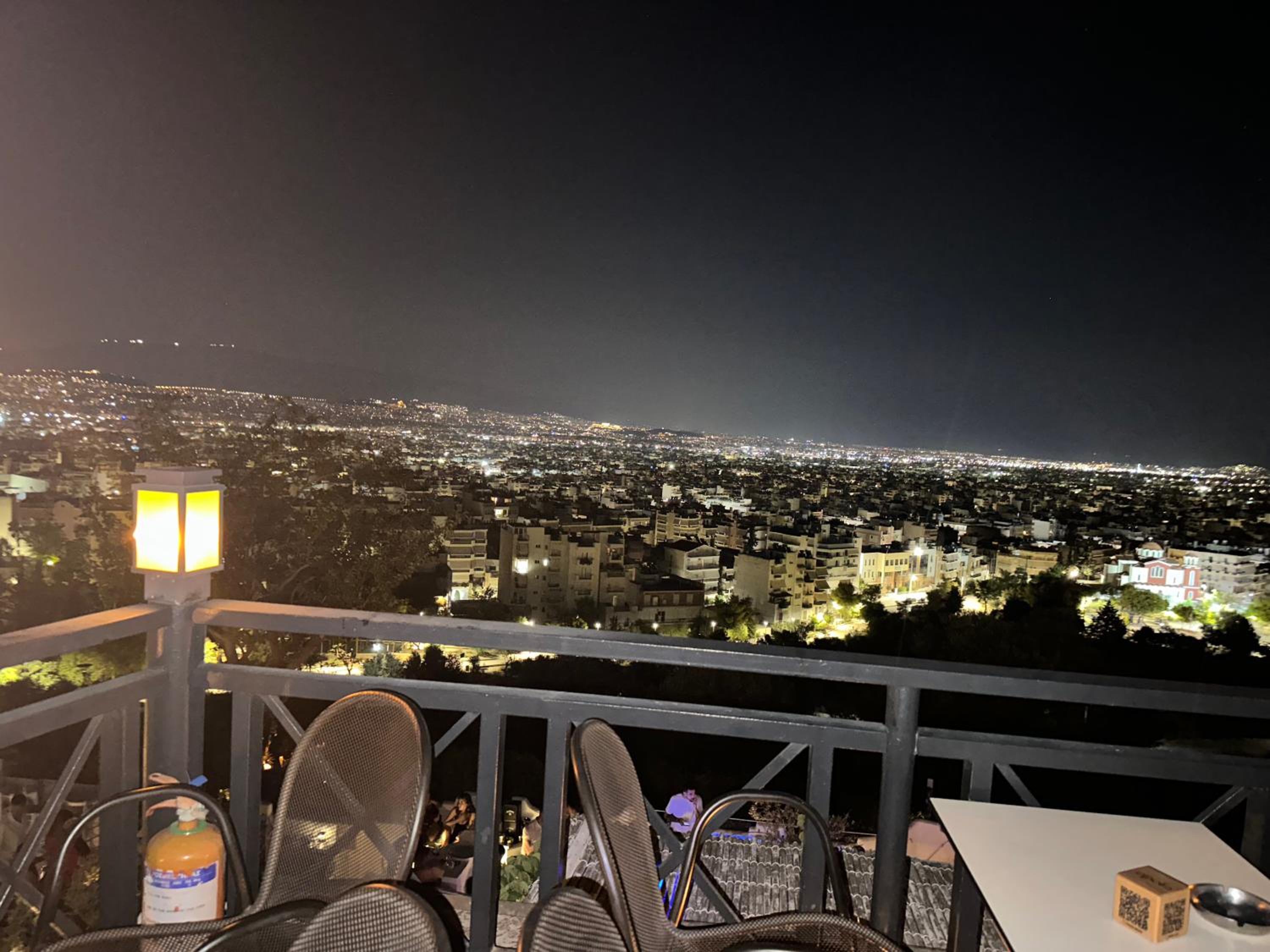 Acropoli Vibes At Kosmos Getaway