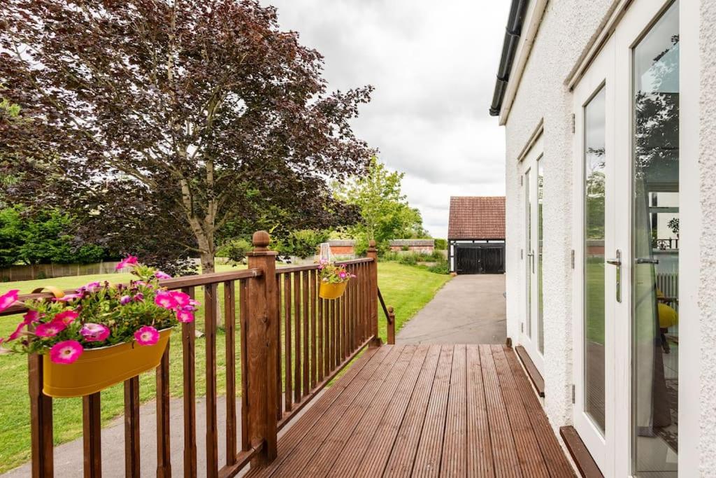 Cotswold Cheltenham, whole house with hot tub