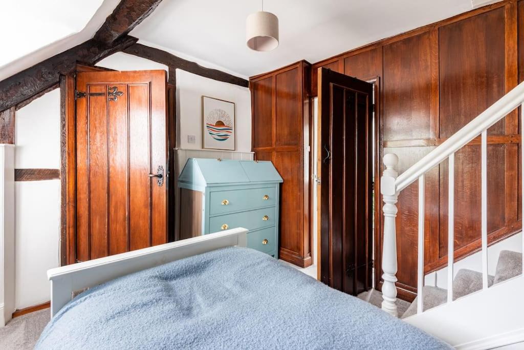 Cotswold Cheltenham, whole house with hot tub