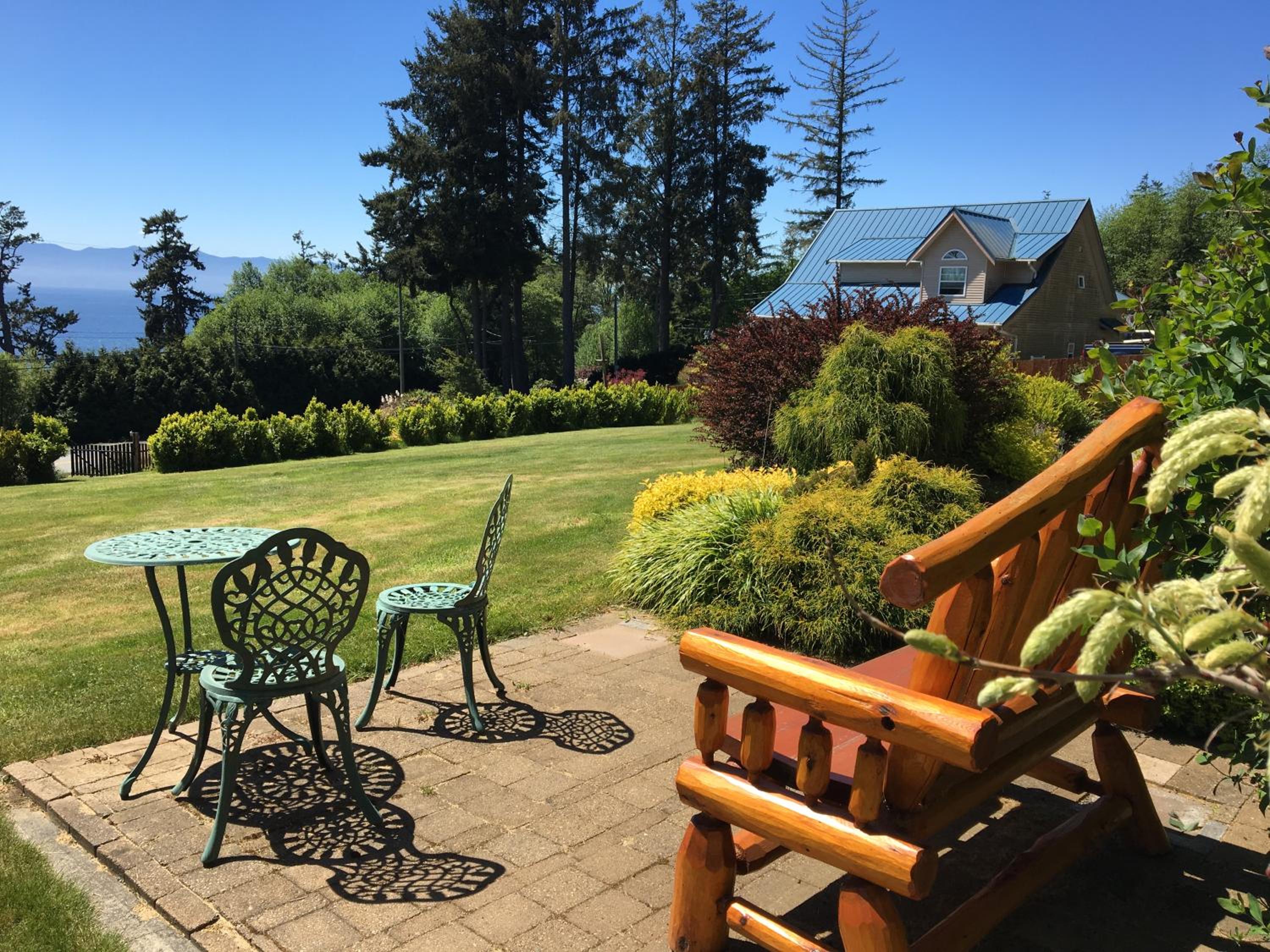 Sooke Vacations - Acre By the Sea Guest Suite - Property Image 2