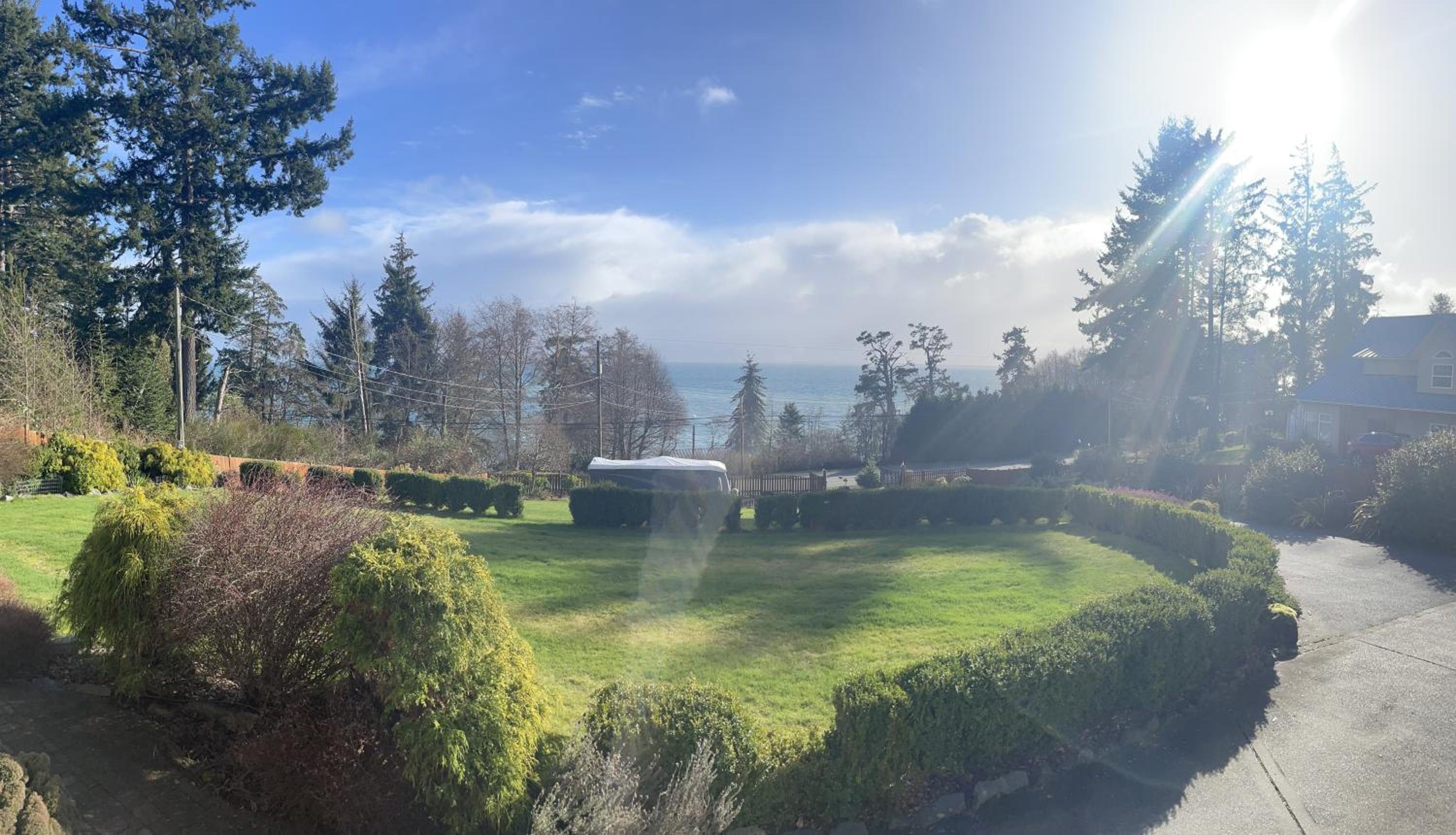 Sooke Vacations - Acre By the Sea Guest Suite - Property Image 2