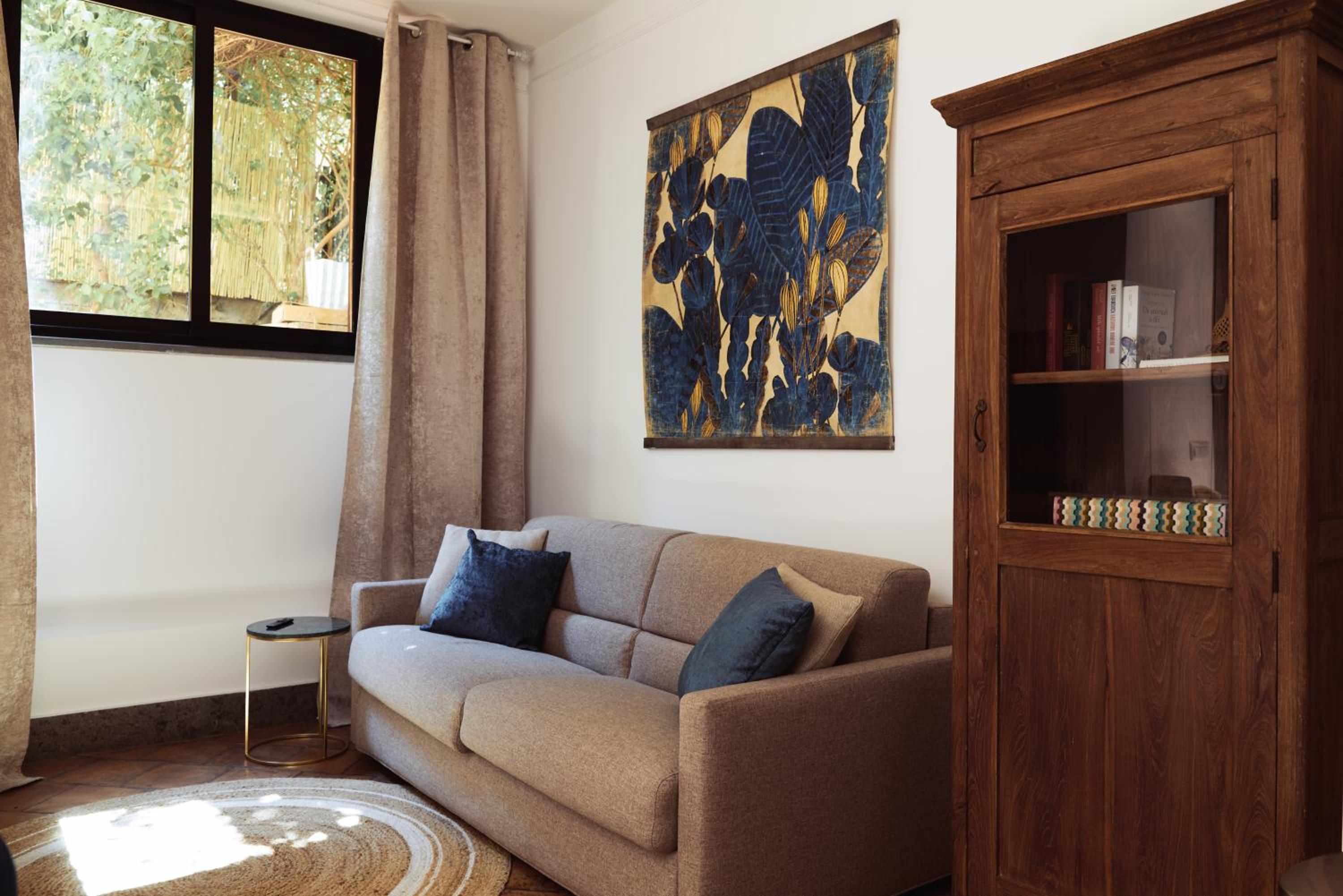 Domus Duca Claudius I Classy Vatican Apartment With Private Garden