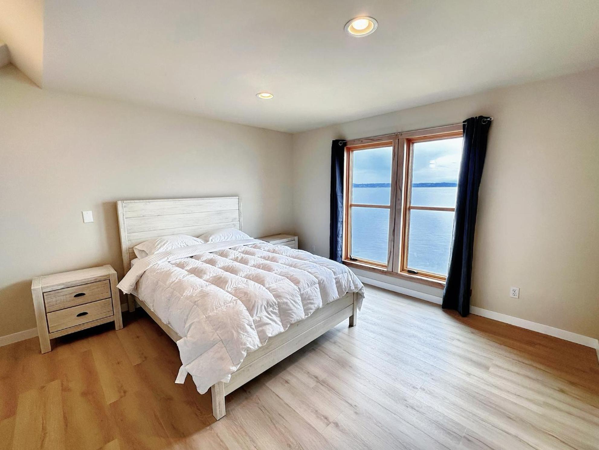 Luxury Bayfront Oasis with Private Beach Access, Near Tulalip Casino and Outlets!, photo 20