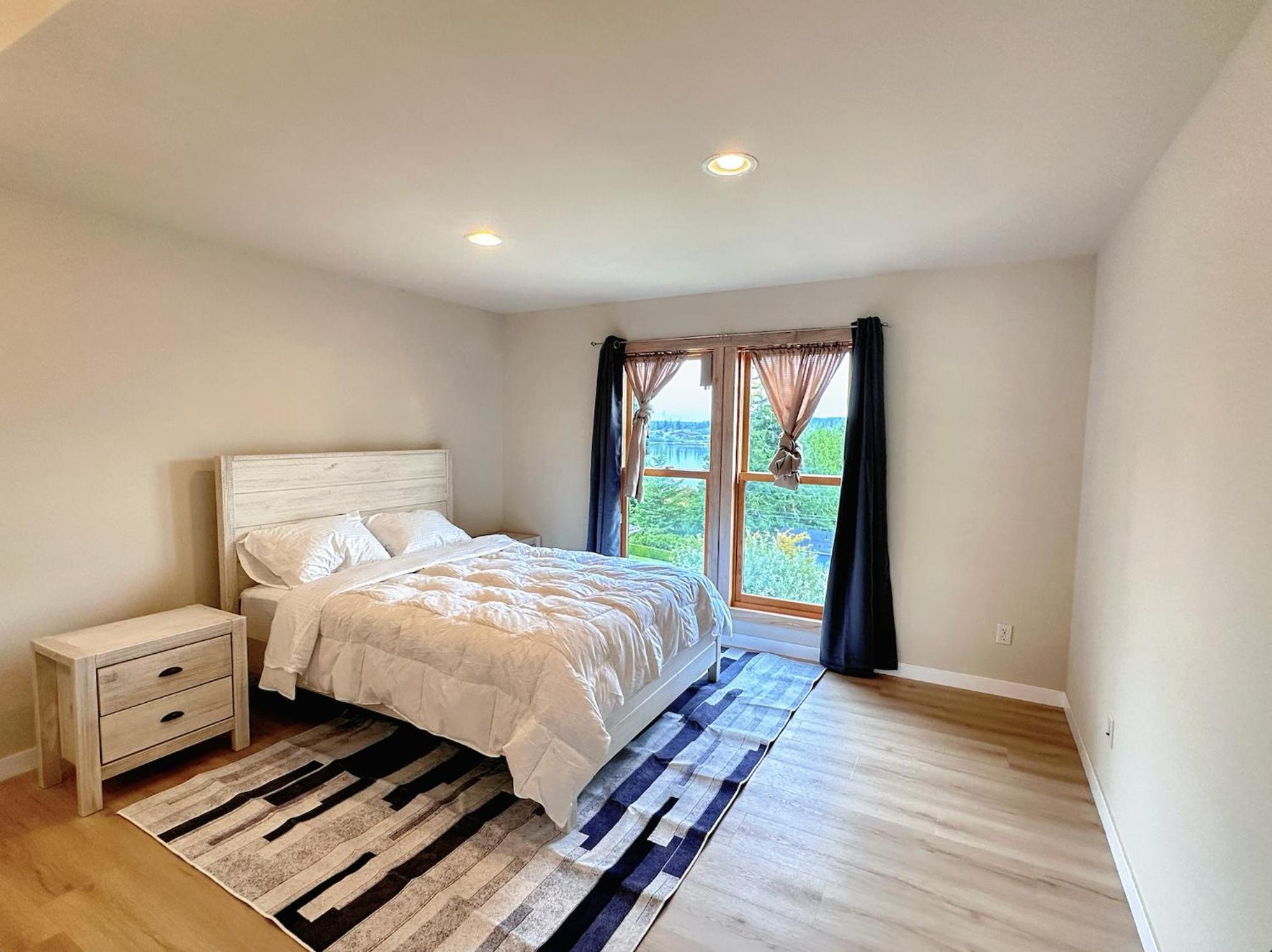 Luxury Bayfront Oasis with Private Beach Access, Near Tulalip Casino and Outlets!, photo 29