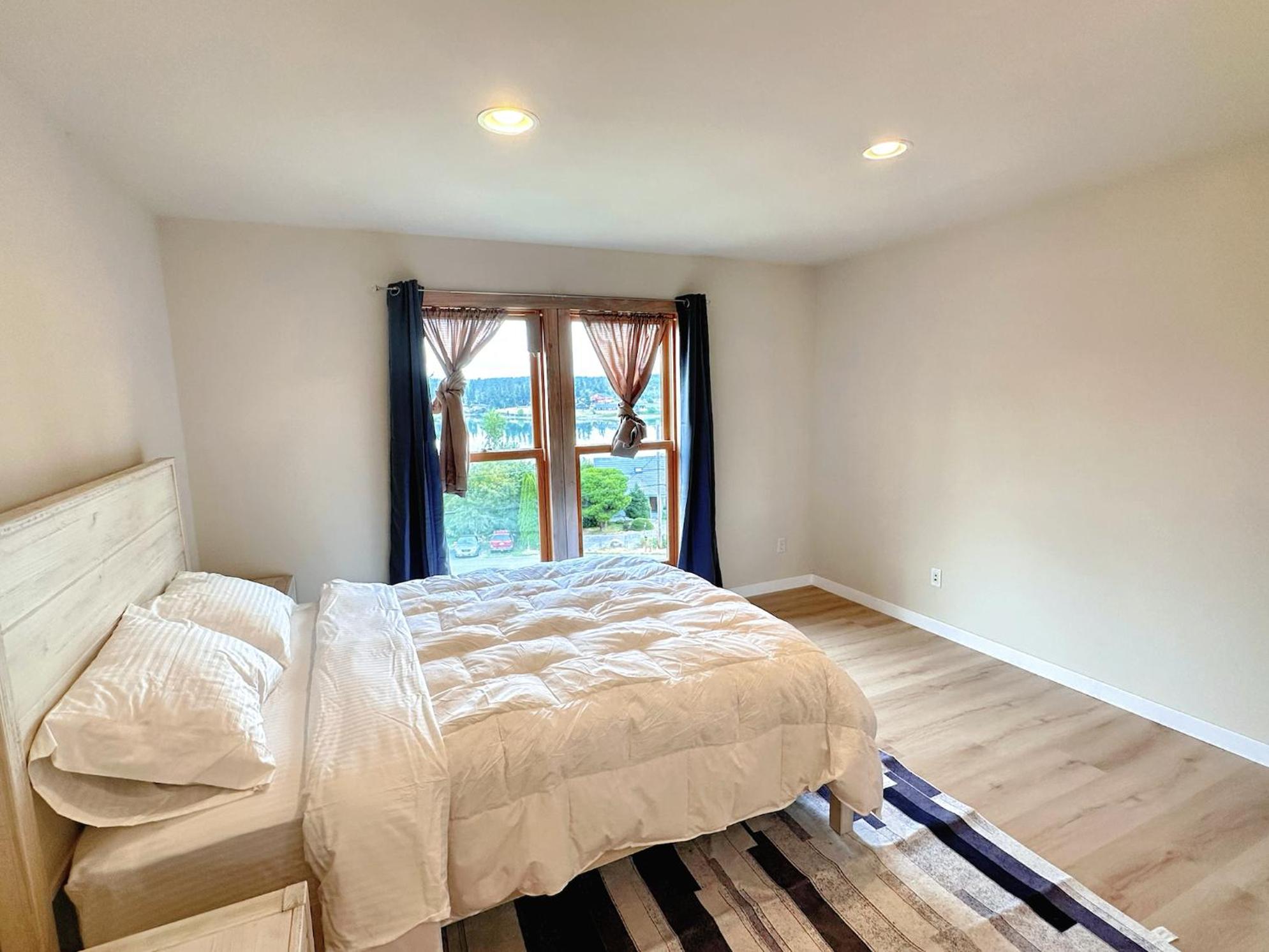 Luxury Bayfront Oasis with Private Beach Access, Near Tulalip Casino and Outlets!, photo 31