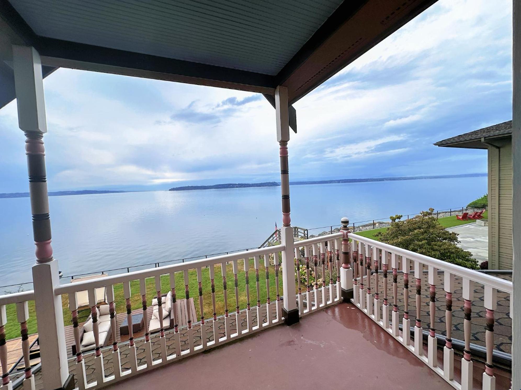 Luxury Bayfront Oasis with Private Beach Access, Near Tulalip Casino and Outlets!, photo 24